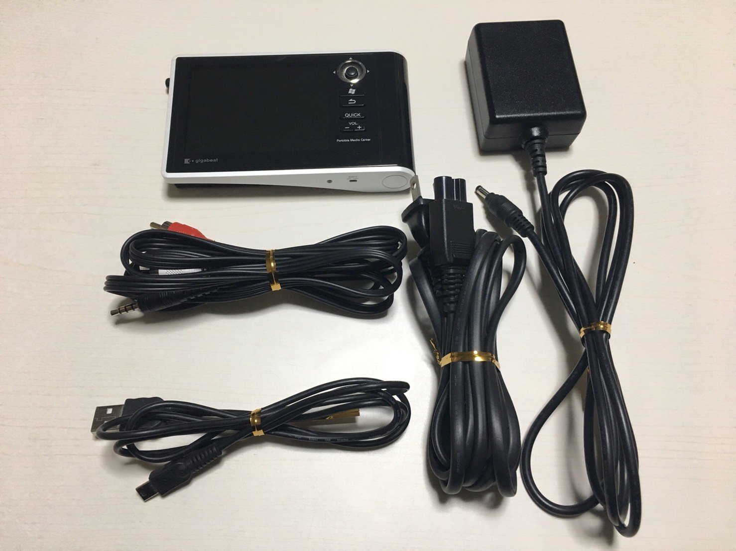 TOSHIBA 東芝 gigabeat V MEV30T　ワンセグ　オーディオ 東芝、ワンセグ対応のHDDプレーヤー「gigabeat V30T」