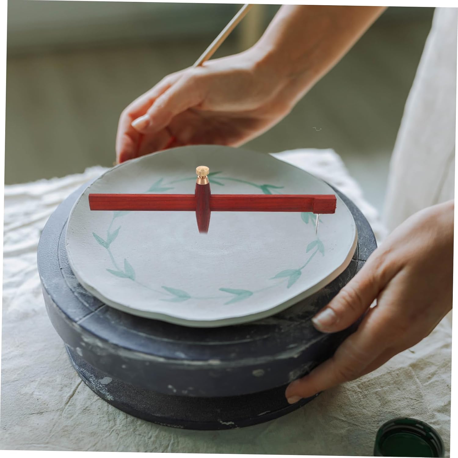 ARTSEWPLY Pottery Clay Compass Circle Cutter Tool for Ceramic Art Sturdy Wood and Plastic Construction for Sculpting and Crafting Circles in Pottery Projects