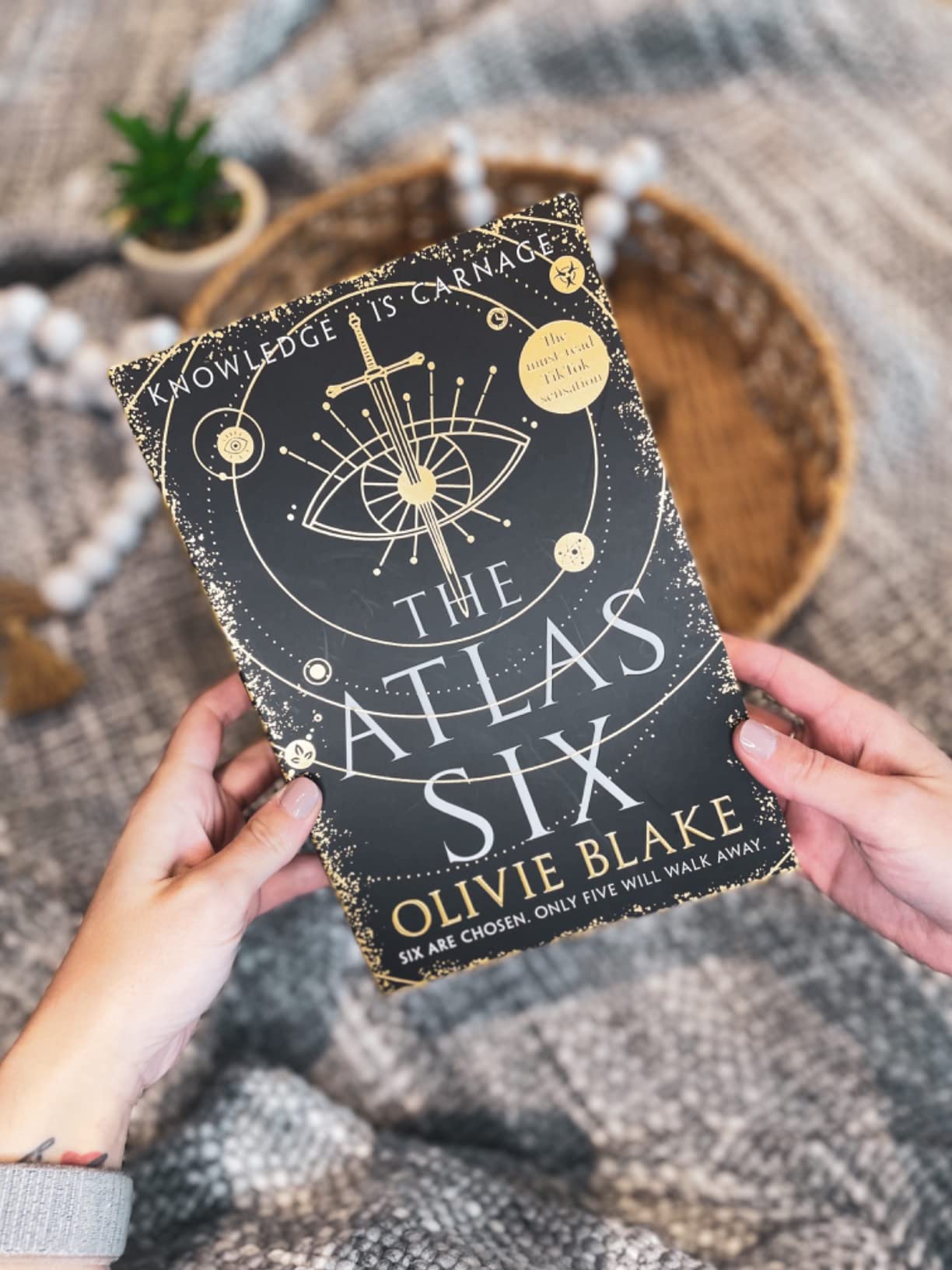 The Atlas Six The Atlas Six Book 1 eBook Blake, Olivie