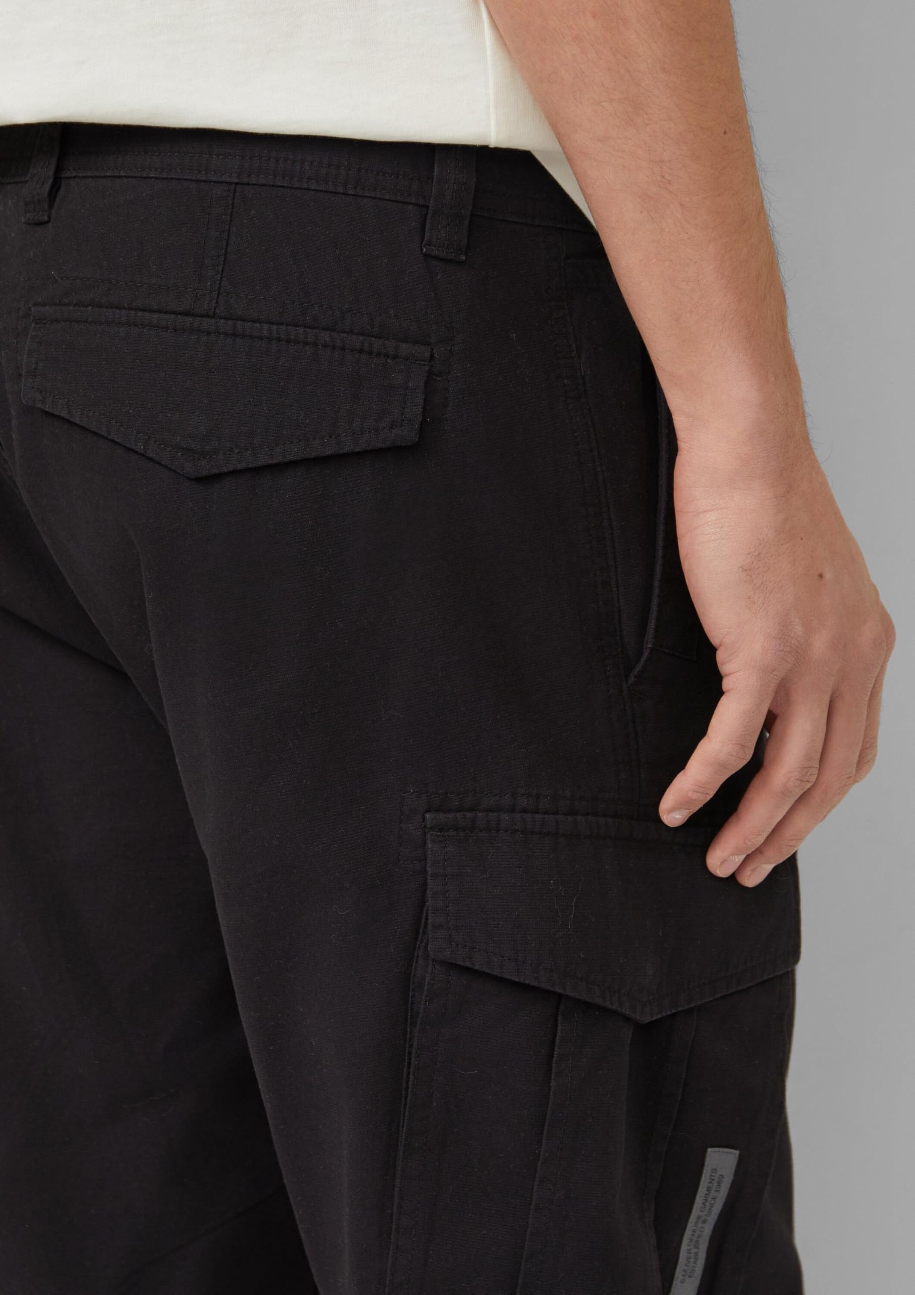 s.Oliver File: Cargo-Shorts mit Logo-Details