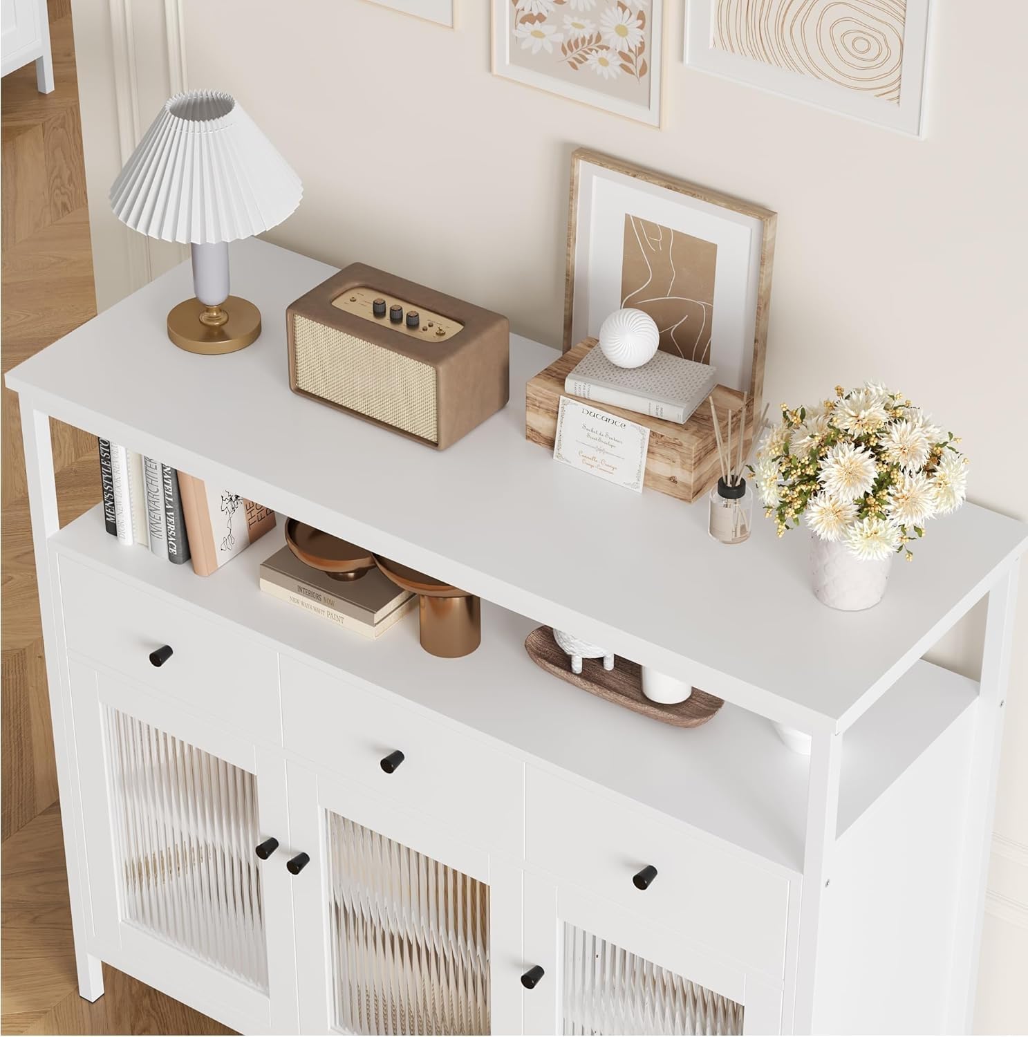 FirFurd Credenza Cucina,Mobile Cucina con 3 Cassetti e 3 Ante Bianco | Dispensa Cucina con Ante Vetro Temperato｜Credenza Soggiorno a Ripiani Regolabili｜per Sala da Pranzo, Soggiorno｜108x38x98,5 cm