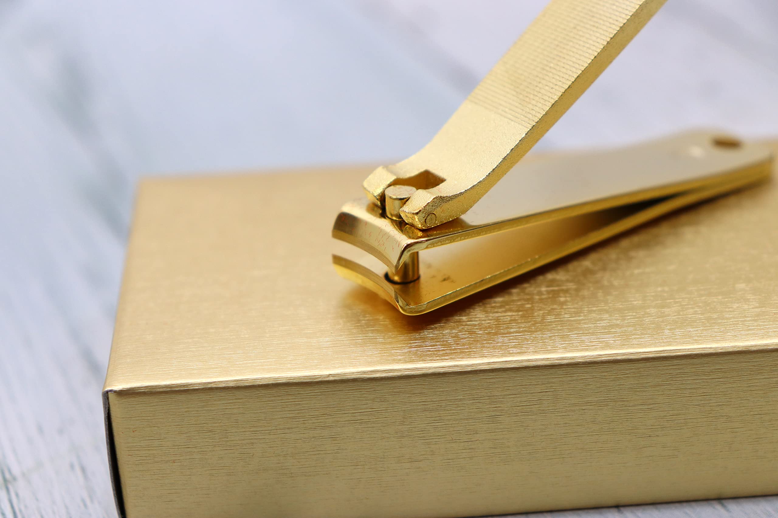 金の爪切り gold nail clippers 新品 ITEZA Carbon Nail Clipper, Large, Gold, Cover, Boxed, Seki City