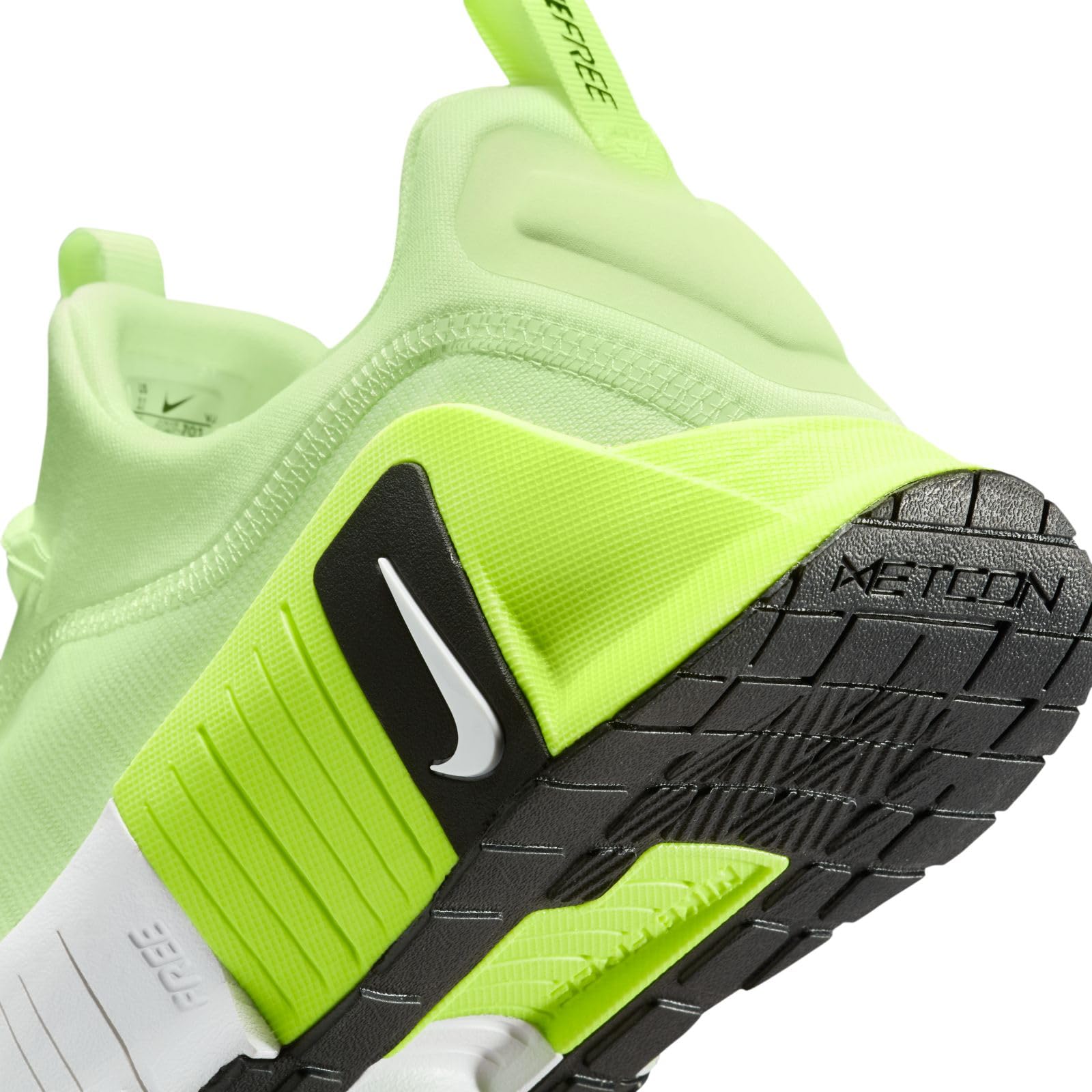 NIKE Men's Free Metcon 6Sneaker