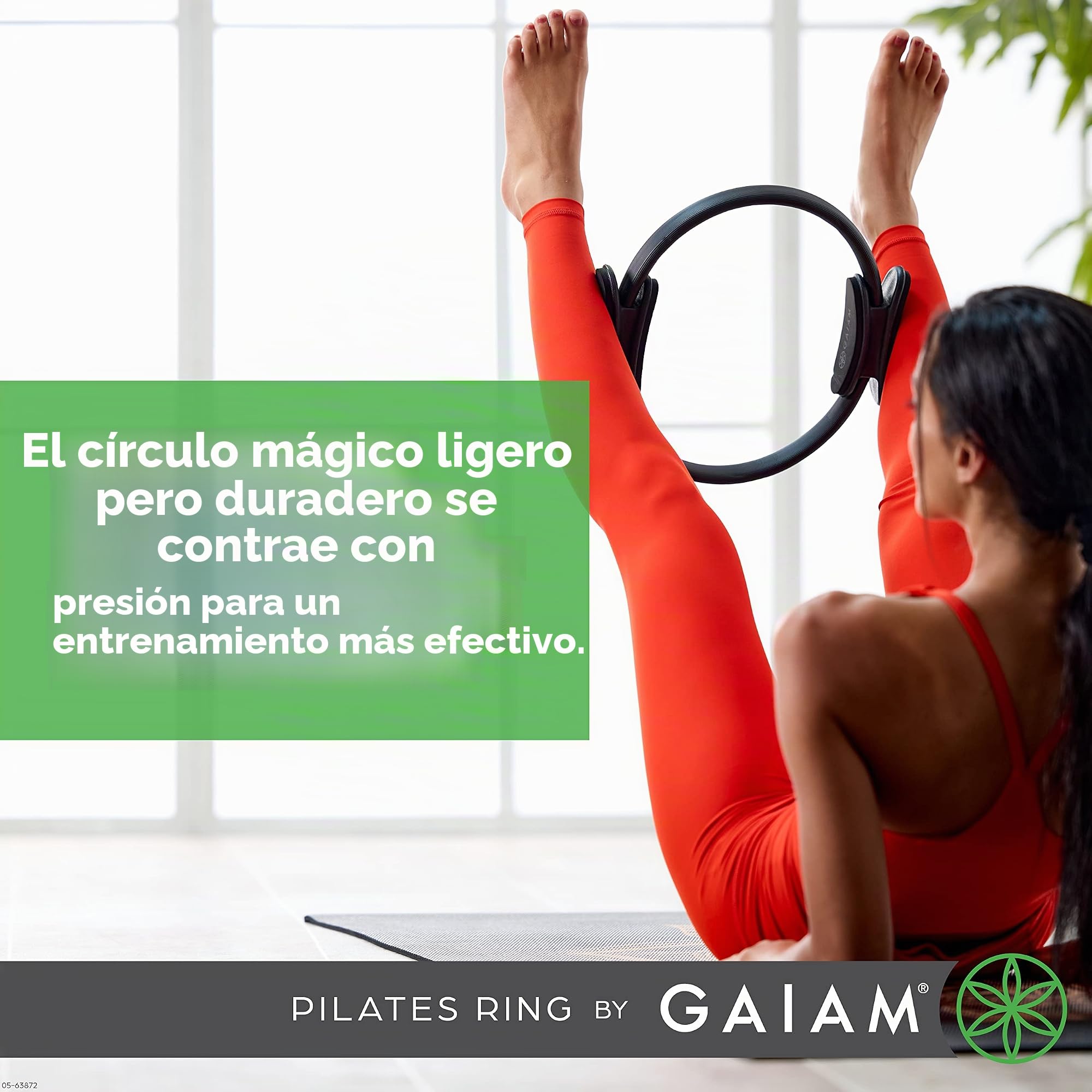 Gaiam - Anillo de pilates para fitness, asas acolchadas de espuma ligeras y duraderas, equipo de ejercicio de resistencia flexible para tonificar brazos, muslos/piernas y torso, 38,1 cm, negro
