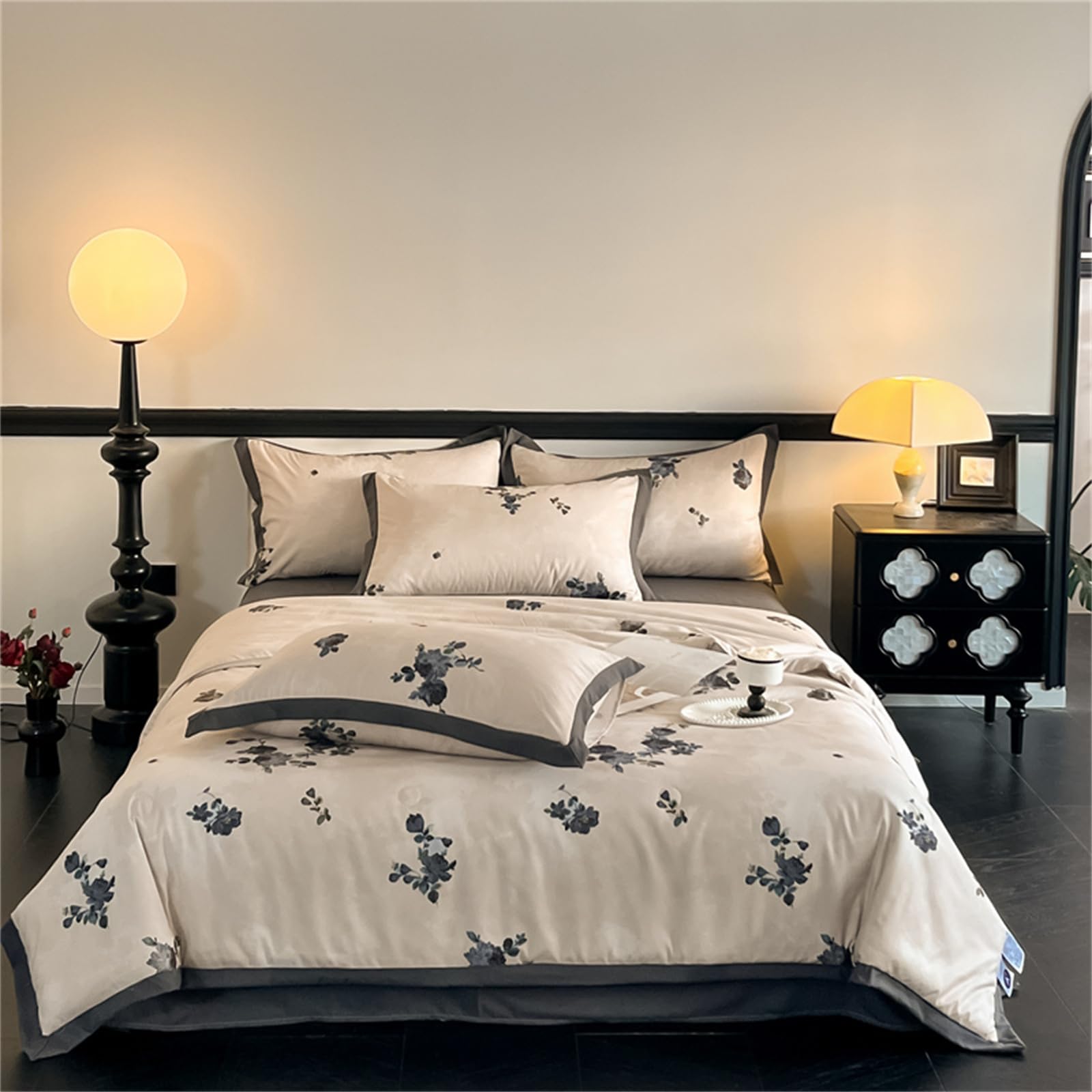 Odot Coverless Duvet 4.5 Tog for Single Double King Size, Summer Duvet No Cover Cosy and Lightweight Quilt Breathable Bedspreads Quilted Throw for Beds (Black peony,150 * 200cm)