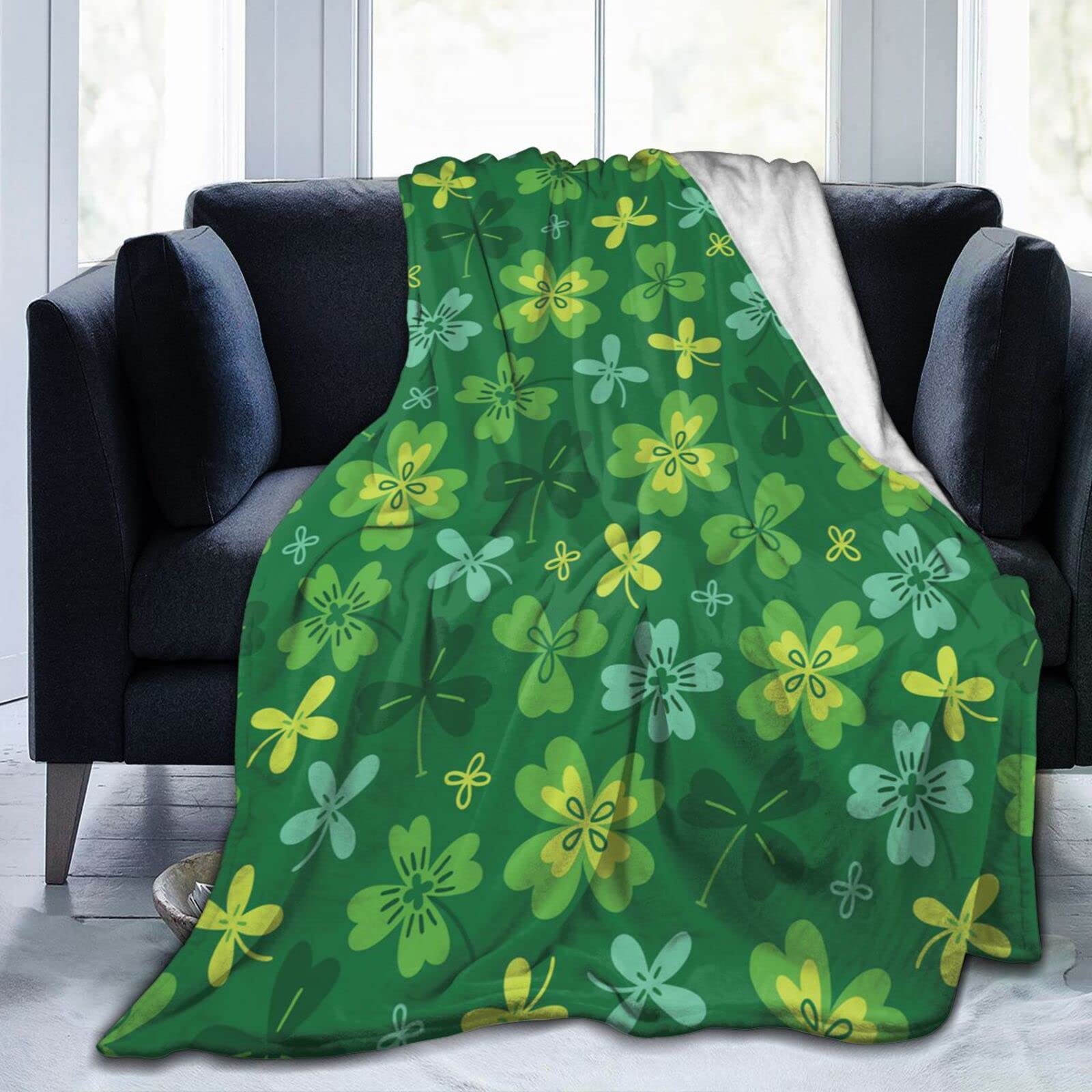 Lsjuee Soft Cozy Flannel Fleece Blanket for All Seasons St. Patrick's Day with Colorful Clovers Lightweight Throw Blanket for Bed/Couch/Sofa/Camping- Green Lucky Shamrocks Irish Clover 50"X40"