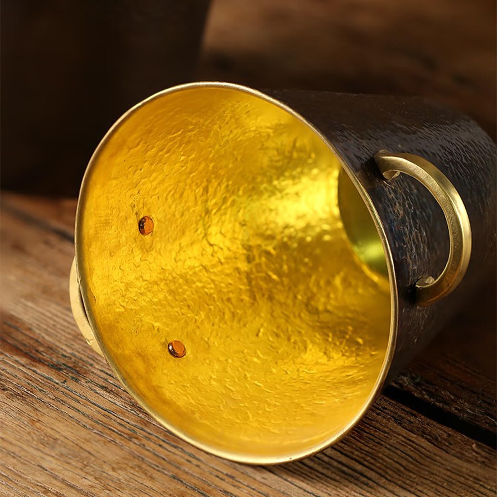 Seau à Boissons Seau à Glace isolé en Laiton martelé Fait à la Main Japonais avec poignées dorées Seaux à Glace en métal rétro Garde la Glace Froide et sèche, idéale pour Le Bar(Petit)