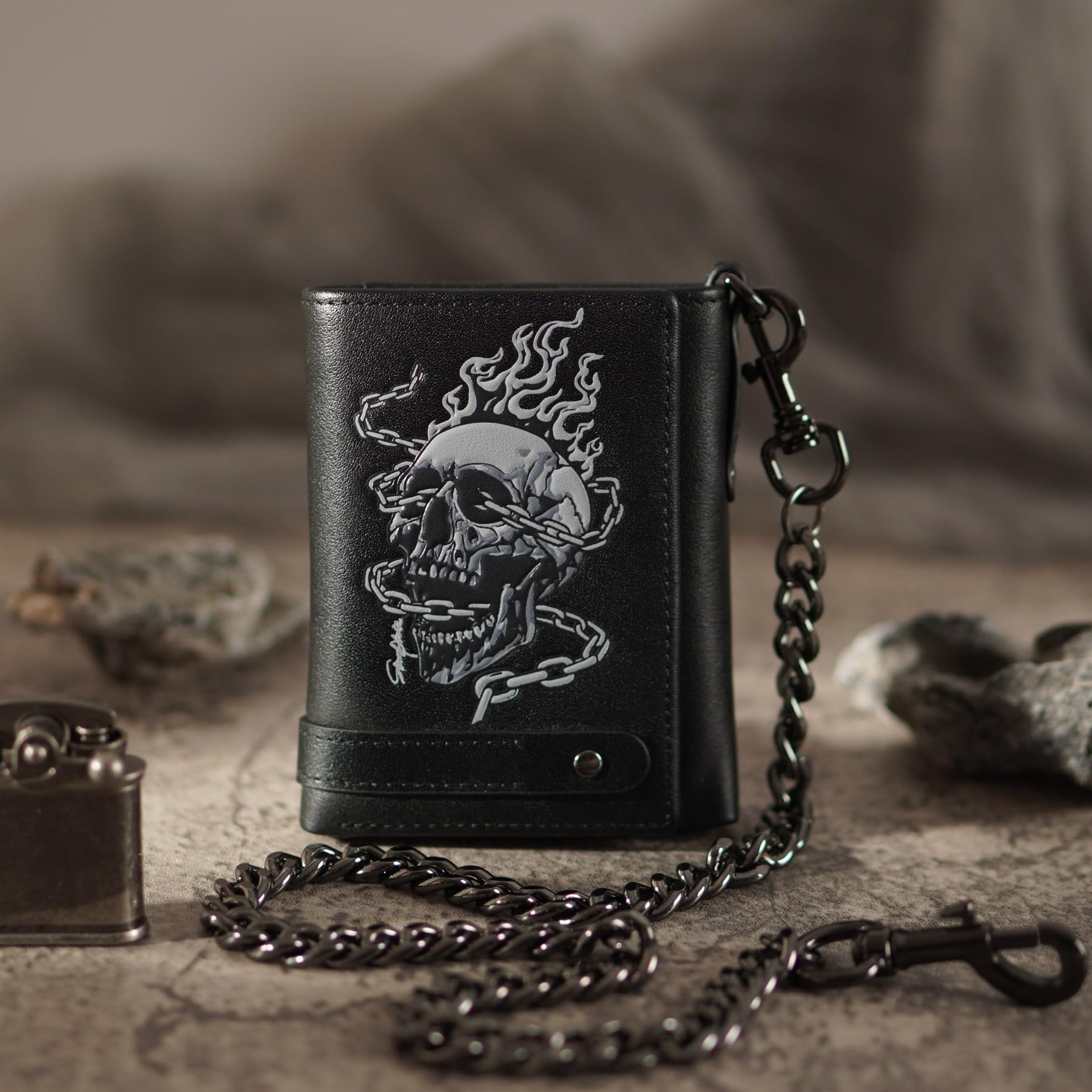 Cartera para Hombre de Cuero con Cadena, Cartera de Motero con Calavera, Portamonedas Plegable Triple para Hombres con Protección RFID, Regalo para Él (Black)