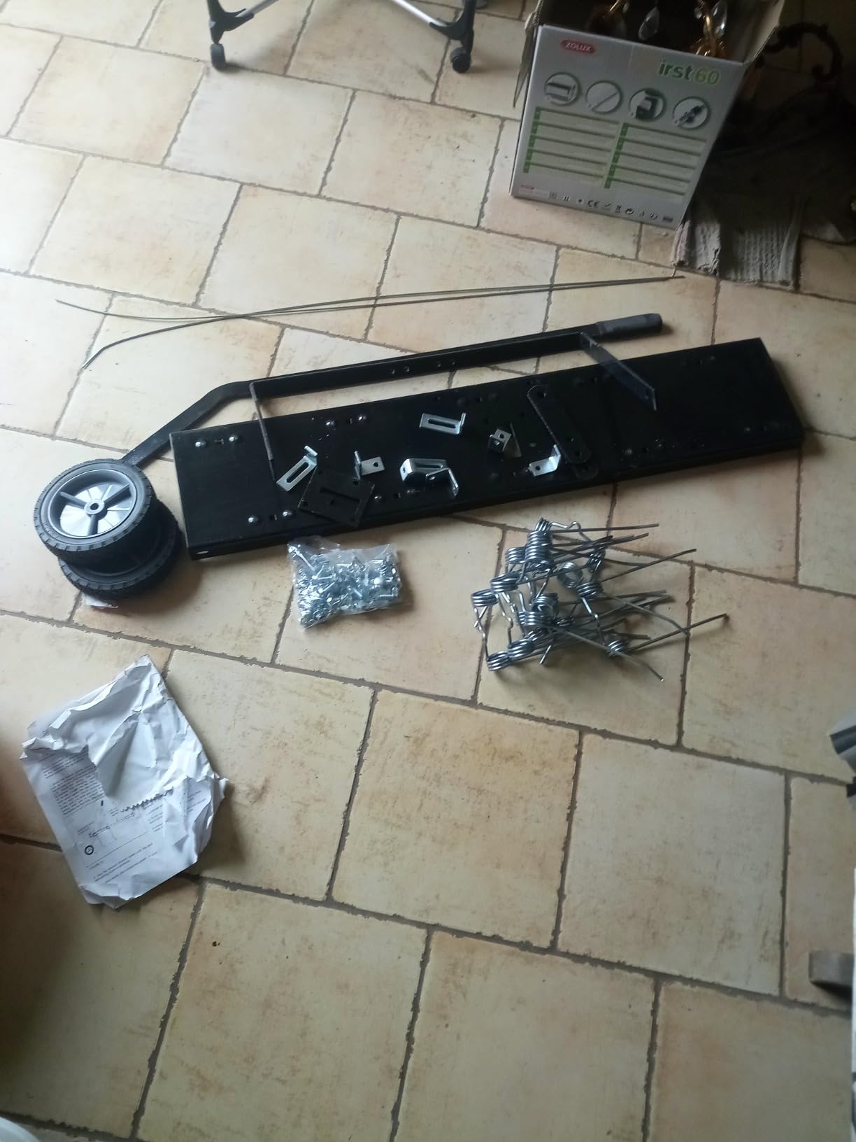 Aérateur/détacheur De Gazon GREENSTAR à Tracter - Largeur 100cm, 20 Griffes Acier Sur Ressort, Pour Tondeuse Autoportée | Démoussage Pelouse, Entretien Jardin