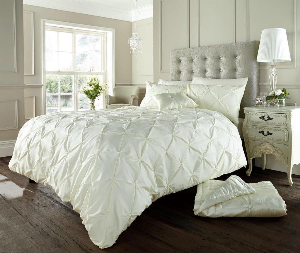 La Ritzy Alford Cream Pintuck Duvet Cover And Pillowcases Set Poly Cotton Bedding (, King)