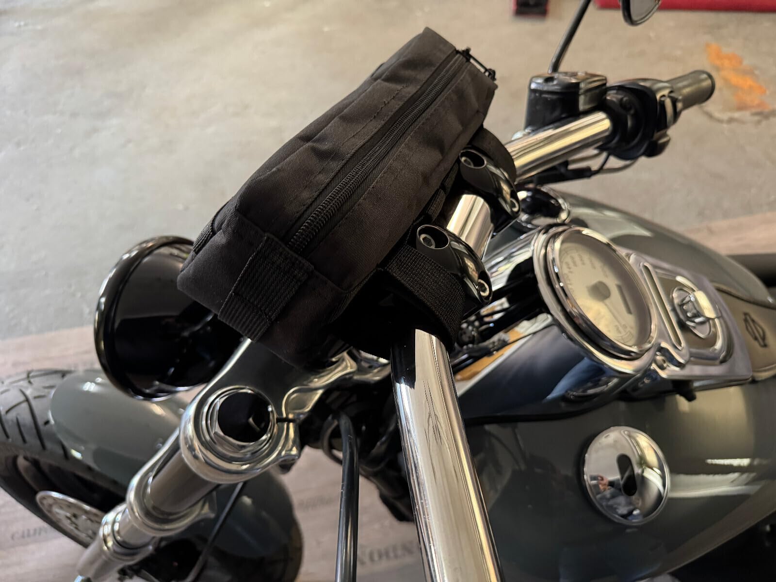 Tool Protect Werkzeugrolle kompatibel mit Harley Davidson universell Bobber Cordura Werkzeugrolle Lenkertasche Gepäckrolle Motorrad Quad Trike ATV Indian Lenker Roller