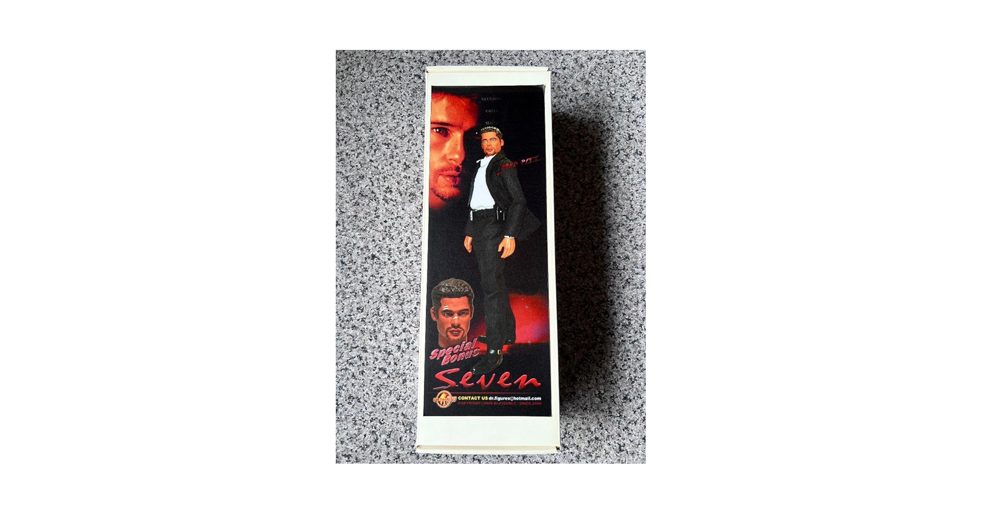 Amazon.co.jp: ブラッド・ピット Seven 1/6 フィギュア : おもちゃ