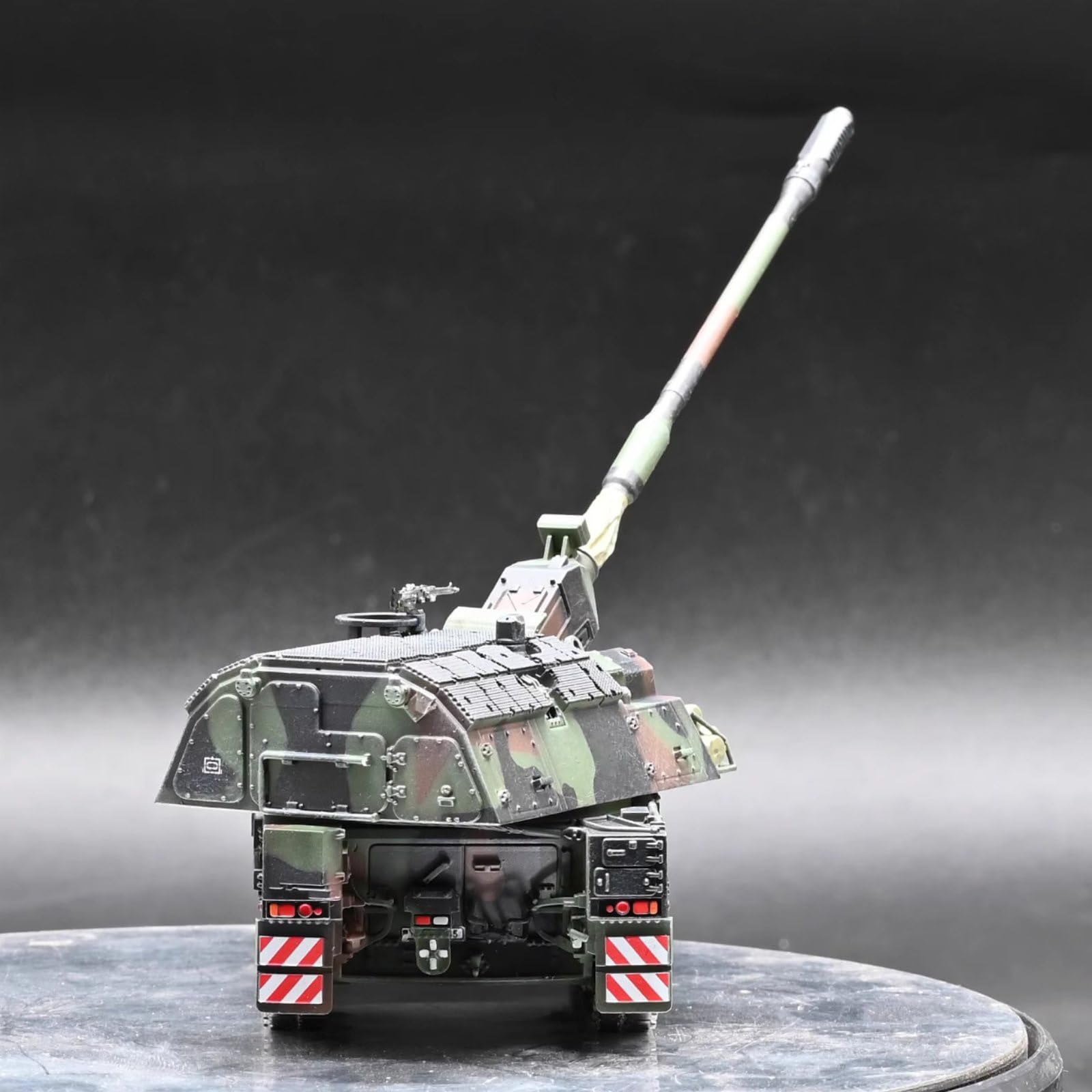 Amazon.co.jp: 1:72ドイツPZH2000自走榴弾砲車両装甲車科学展示モデル