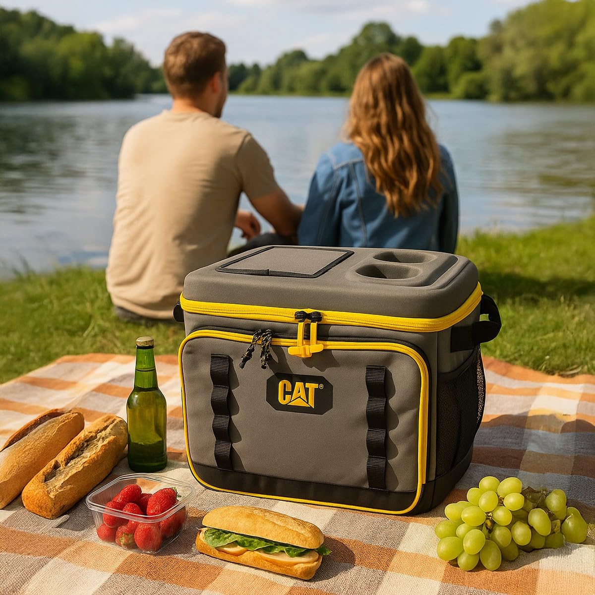 CAT Bolsa Nevera Isotérmica 35L - Nevera Portátil Familiar con Aislamiento Térmico - Forro de Aluminio con Portavasos Integrado - Correa Ajustable y Bolsillos con Cremallera - Poliéster Recubierto