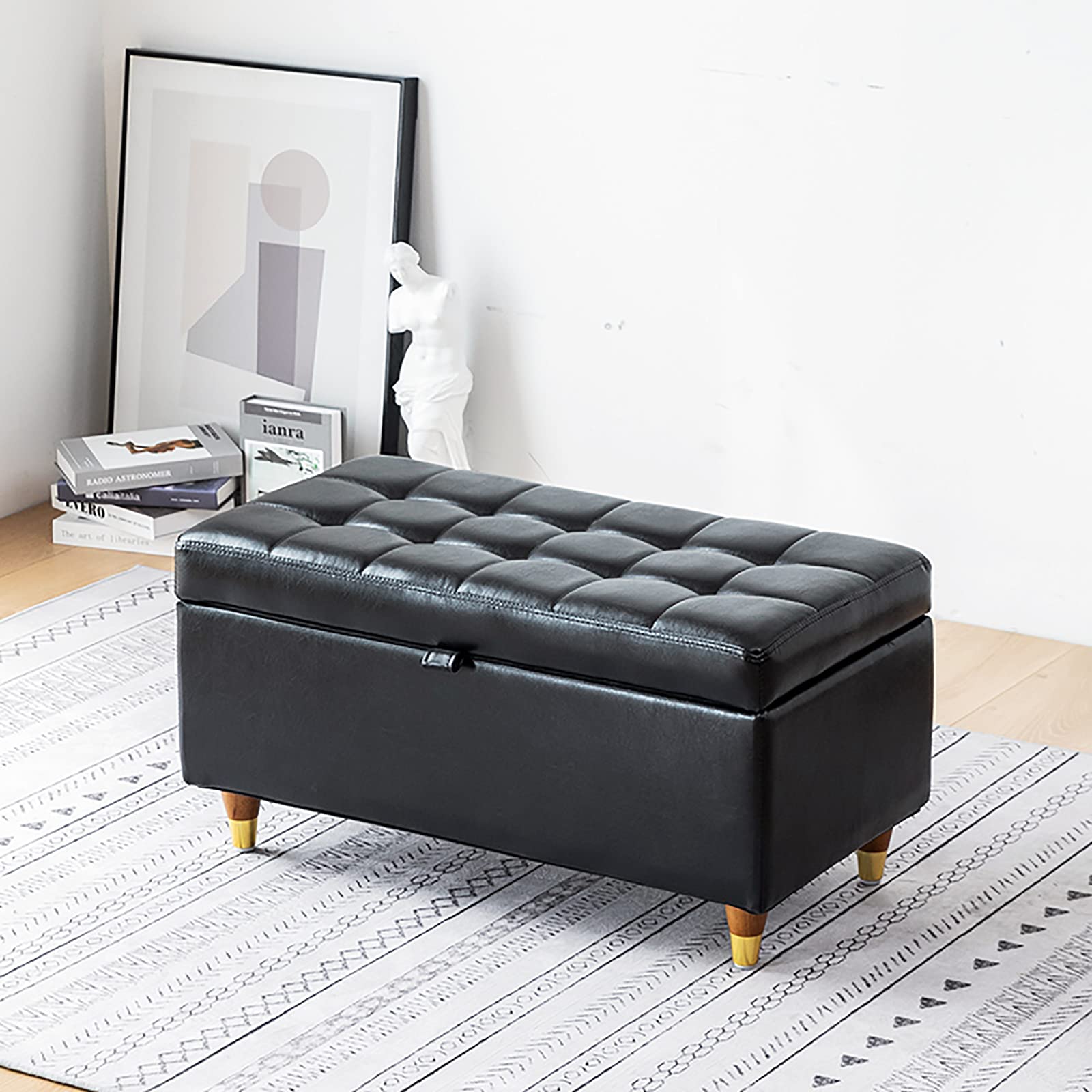 Pouf rectangulaire multifonction pour optimiser les petits espaces et cacher le désordre du salon