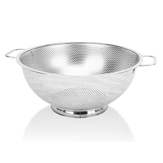 Colander for Kitchen, 3QT, Stainless Steel Colander Strainer with Handle for Fruits Vegetables Cooking Food, Dishwasher Safe