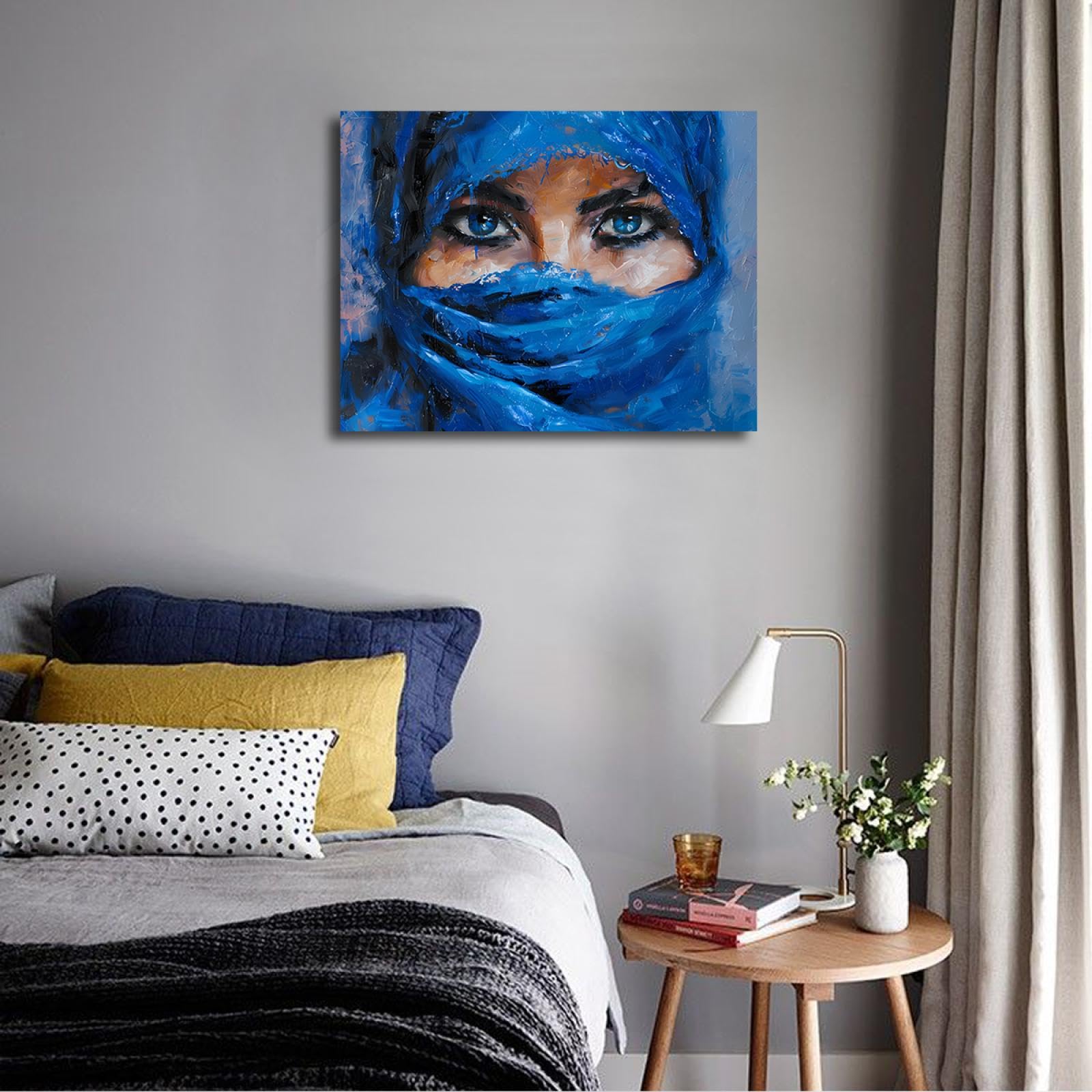 UIRINGART Femme mystérieuse Toile Peinture Yeux Bleus Impression Mur Art Décor Pour Salon Chambre Salle de Bain Bureau Exotique Affiche Images 30x40cm Cadre intérieur