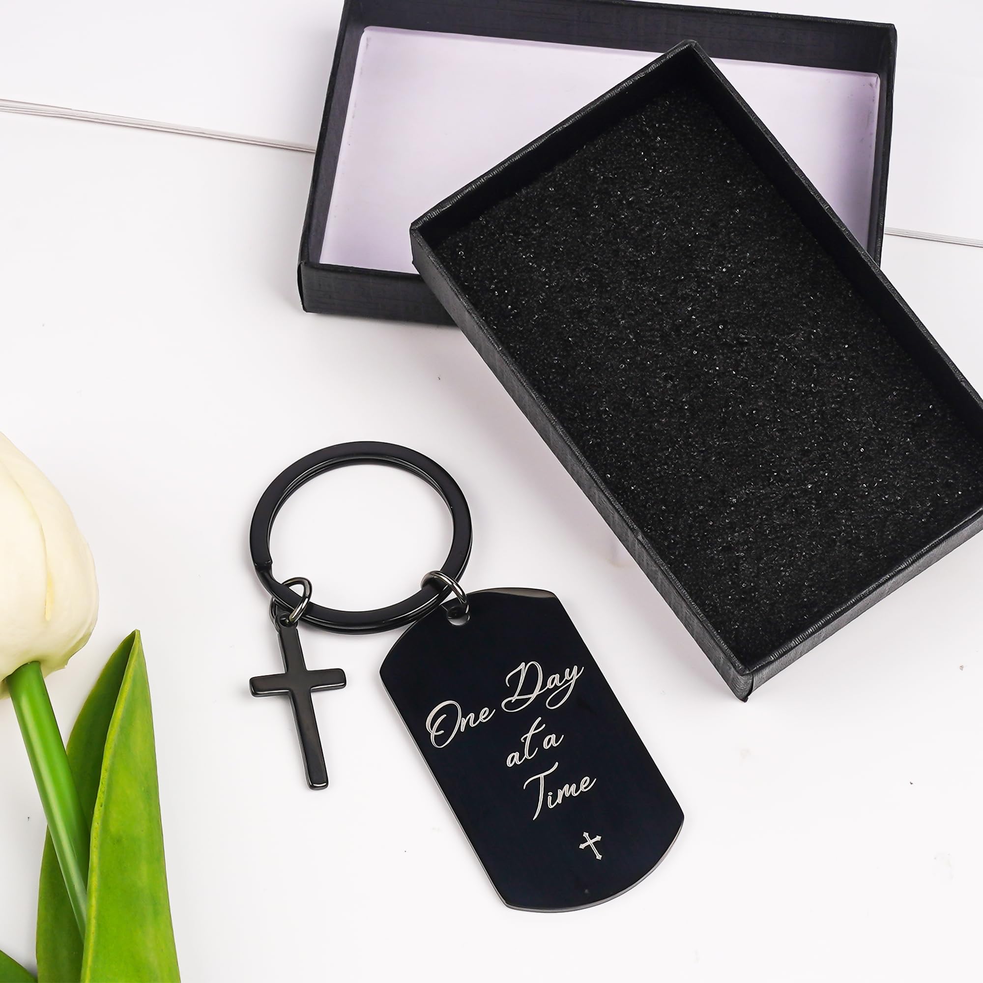 Serenity Prayer Gifts for Women Men - 1 Year Sober Bible Verse Keychain, Inspirational Sobriety Christian AA Recovery Gift
