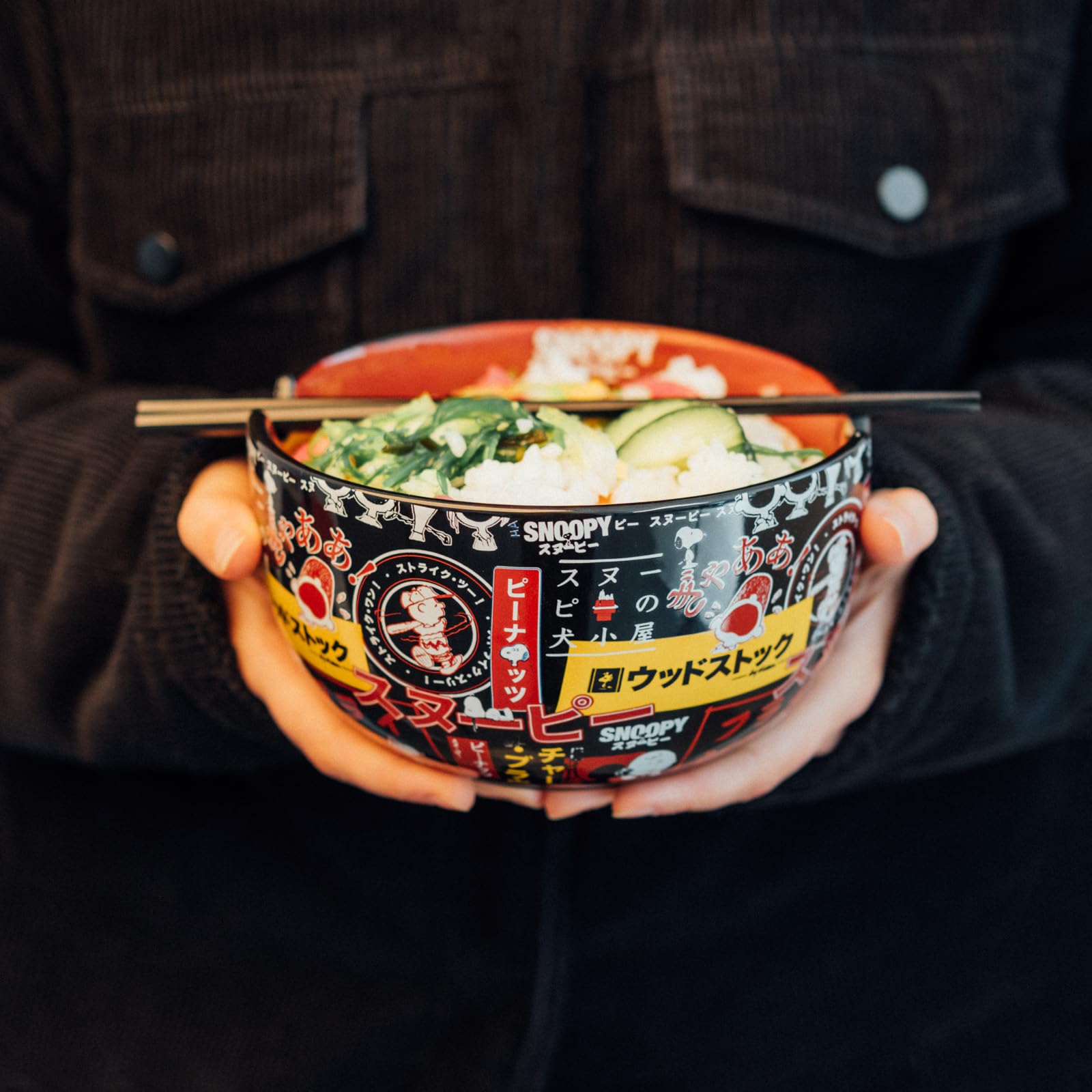 Grupo Erik Ciotola Ramen Snoopy - Ramen Bowl 900 ml, Ciotole Cucina Giapponese con Bacchette, Adatta per Lavastoviglie e Microonde | Insalatiera Snoopy Gadget | Snoopy Merch, include bacchette, regali Snoopy per le donne