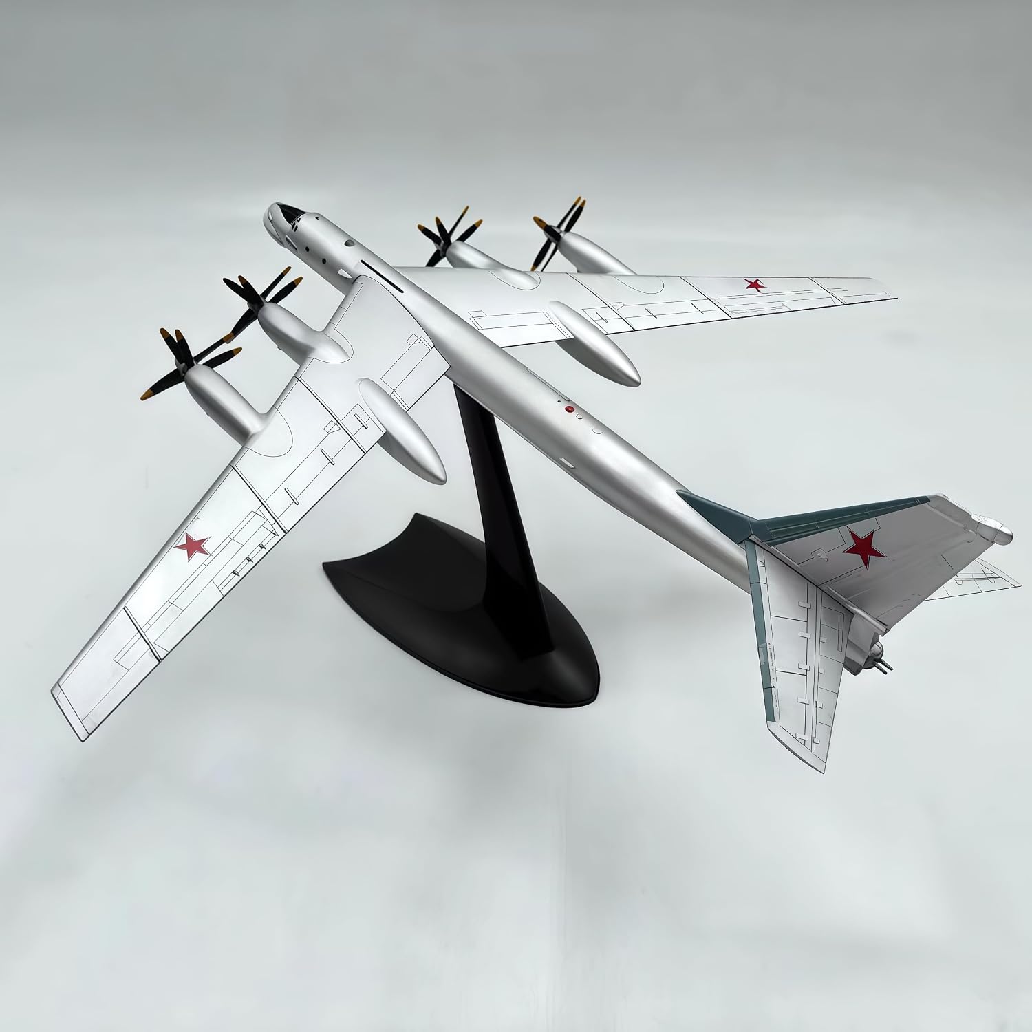 TU95 Bomber Aircraft Alloy Airplanes Model 1:200 Scale Bomber Attack Plane Military Model Plane for Collection Gifts