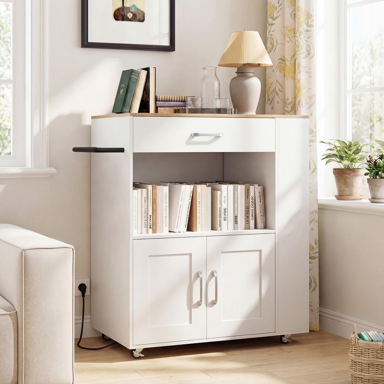 COSTWAY Carrello da Cucina con Ruote, Isola da Cucina con 3 Portaspezie 1 Cassetto Armadietto a 2 Porte, Carrello Portaoggetti con Portasciugamani, 82x46x92 cm (Bianco, con presa)