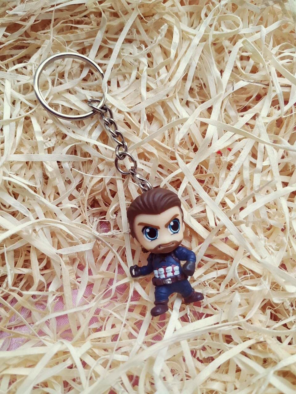 BOENJOY Gifts - Baby Superhero Key Chains Cum Action Figures | 4 x 3 cm | Ragnarok | Buster | Strange | Cute Plant | Red Iron (Captain with Shield)