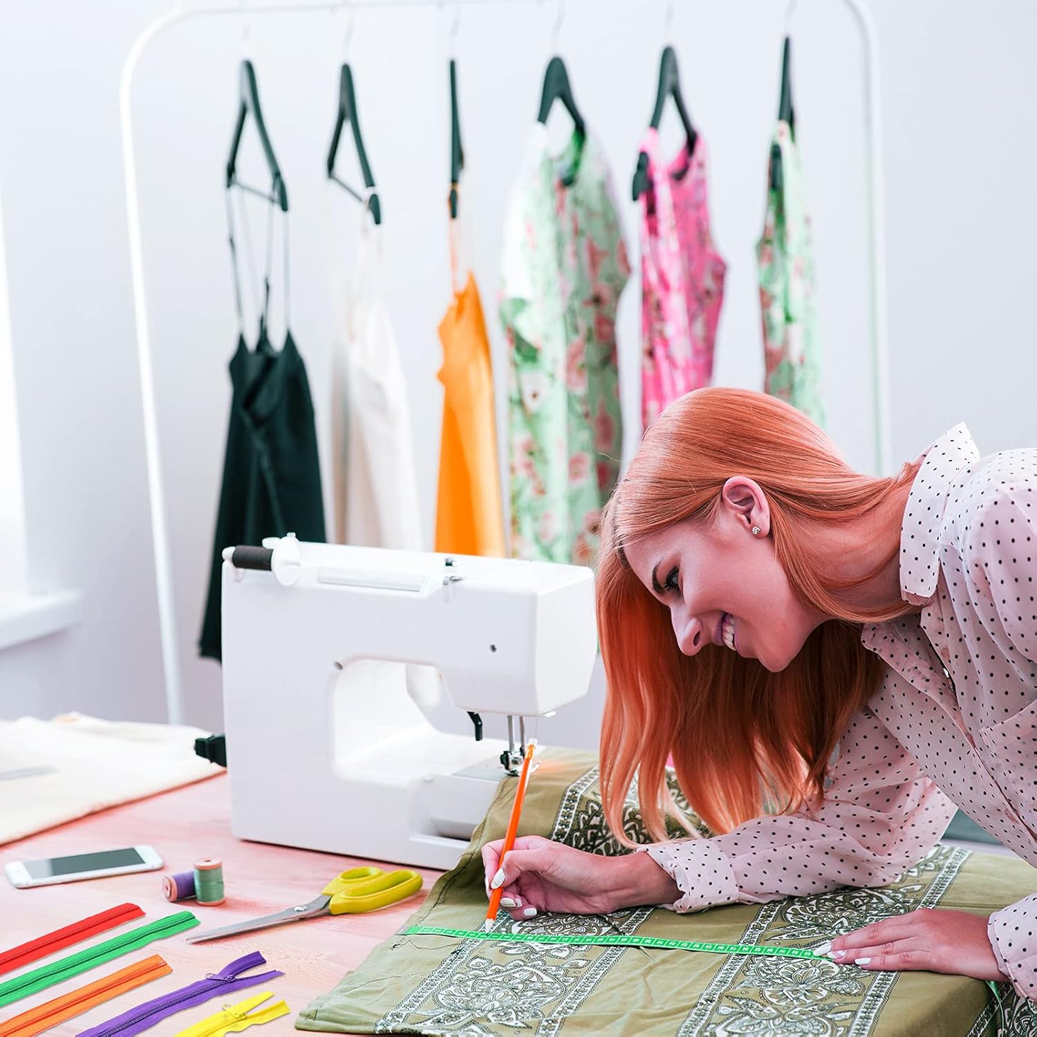 35 Yards/7 Pieces Assorted Colors Nylon Coil Zippers, No. 5 Size Mixed Sewing Zippers with 70 Pieces Zipper Sliders Zipper Heads for DIY Sewing Tailor Craft Supplies (Bright Color)