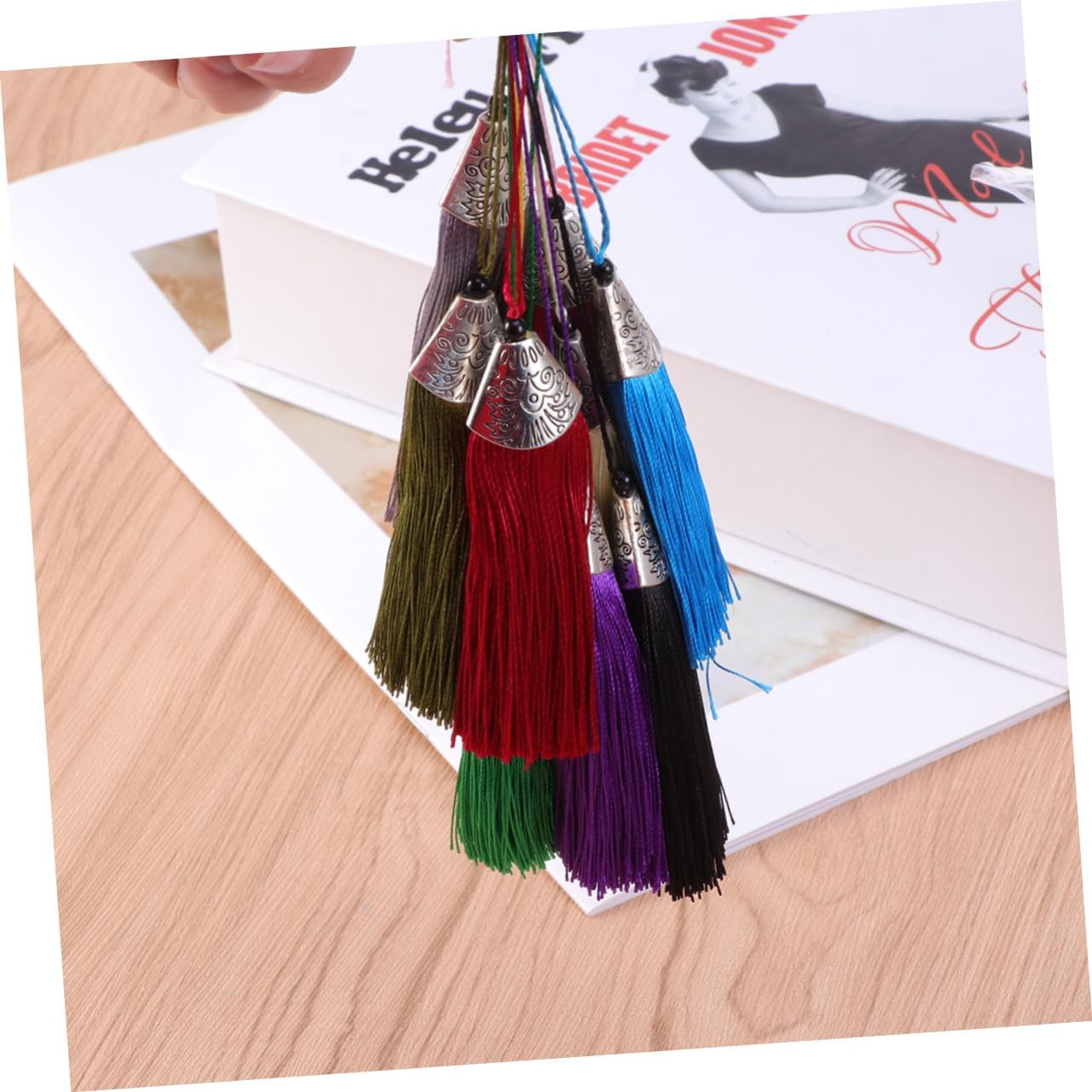 STOBOK 20pcs Polyester Decorative Tassel Pendant for Projects Bookmark Sewing Accessories Handmade Tassels for Jewelry Home Decor and Crafting