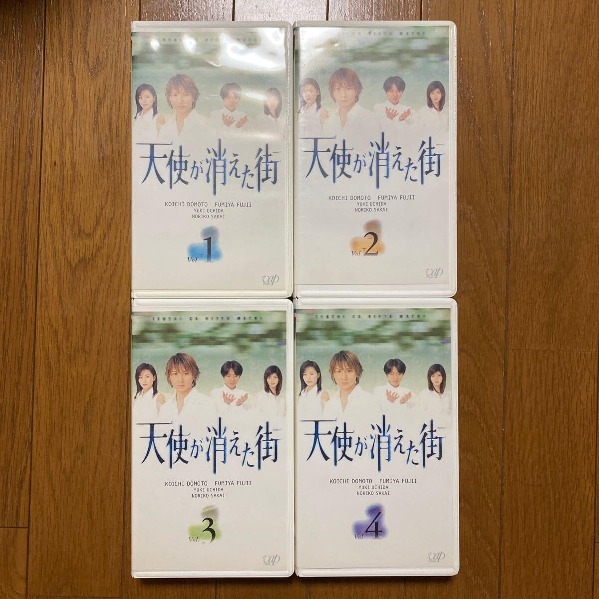 Amazon.co.jp: 天使が消えた街VHS : おもちゃ