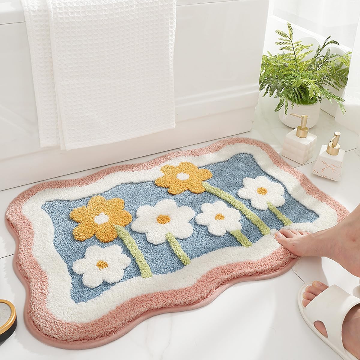 Cute Bathroom Rug, Flower Bath Mat Super Soft Fluffy Foot Mat Quick Drying Bath Runner Rug Absorbent Shower Rug Machine Washable Rug for Bathroom, 19.6 x 31.5 Inches, Blue