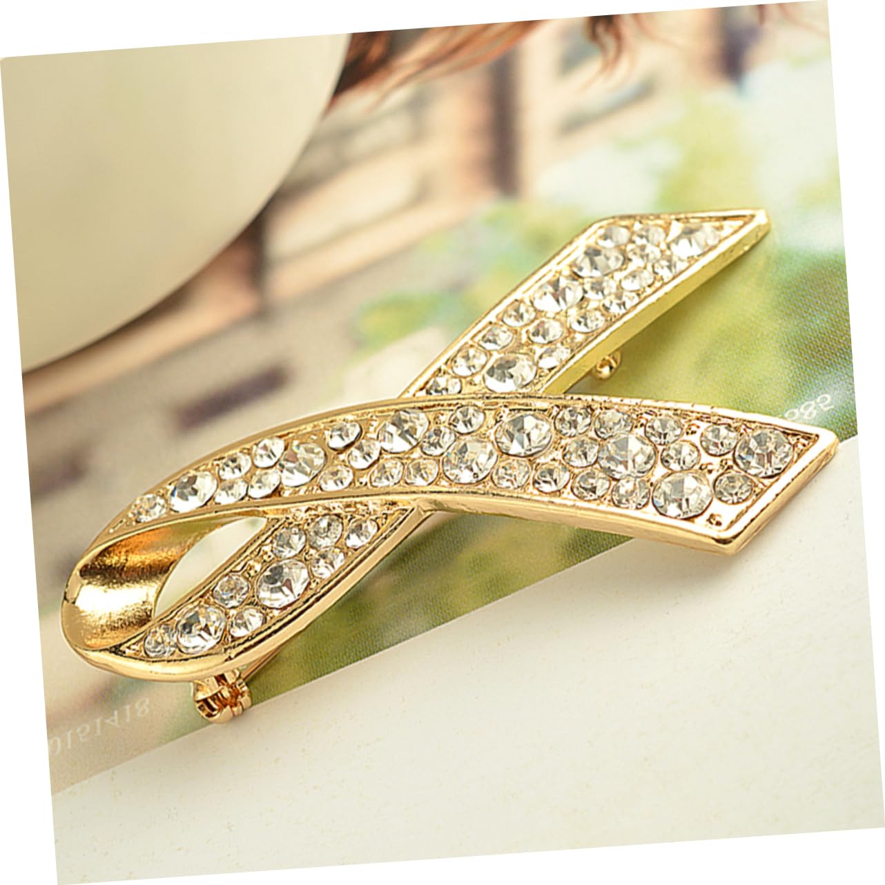 KKXXYQFC Elegante Vintage-Brosche für Damen, Strass-Anstecknadel, Lavendelband, für den täglichen Gebrauch