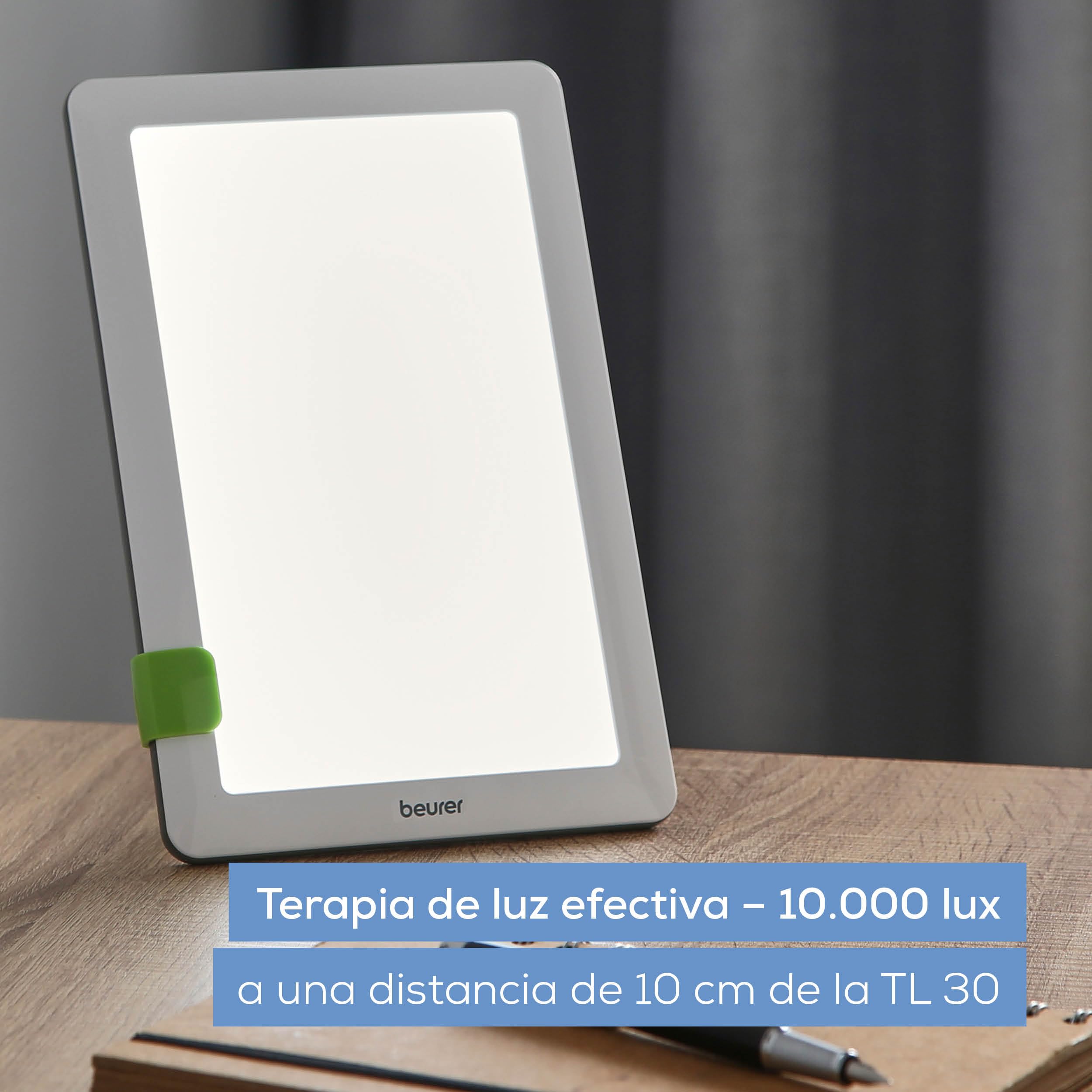 Beurer TL 30 Lámpara de luz diurna, simulación de luz diurna, intensidad de luz de aprox. 10.000 lux a una distancia de 10 cm, dispositivo médico con tecnología LED, sin rayos UV, con pie variable