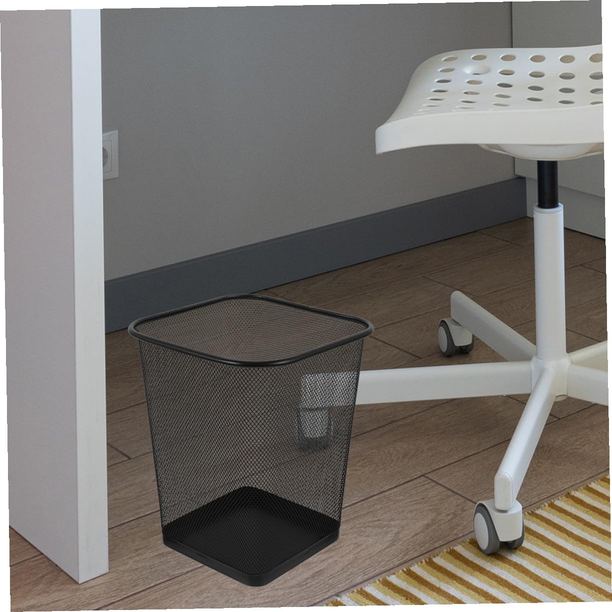 Hemobllo 2pcs Metal Mesh Trash Can Ventilated Hollow Square Wastebasket for Office Bathroom Bedroom Kitchen Breathable Wire Mesh Design for Home and Workplace Organization