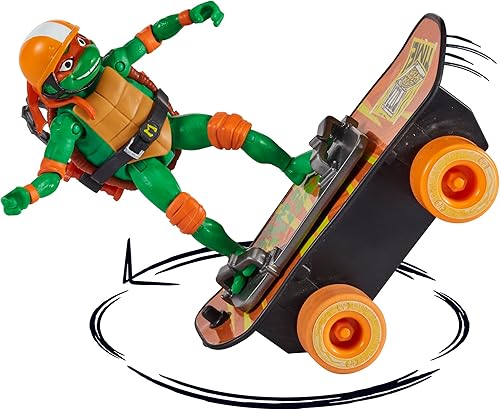 Miniatura 4 de Teenage Mutant Ninja Turtles Mutant Mayhem Michelangelo en una patineta con accesorios de Playmates Toys - Exclusivo de Tienda