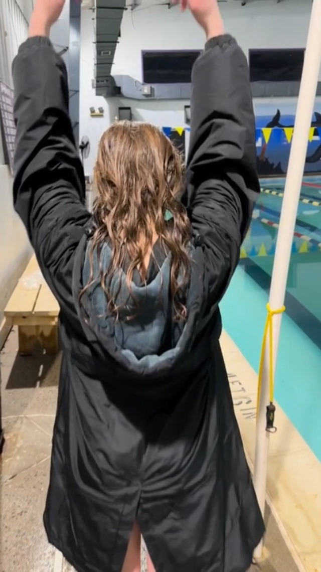 Amazon.com: Sporti Youth Swim Parka – Water-Resistant, Plush