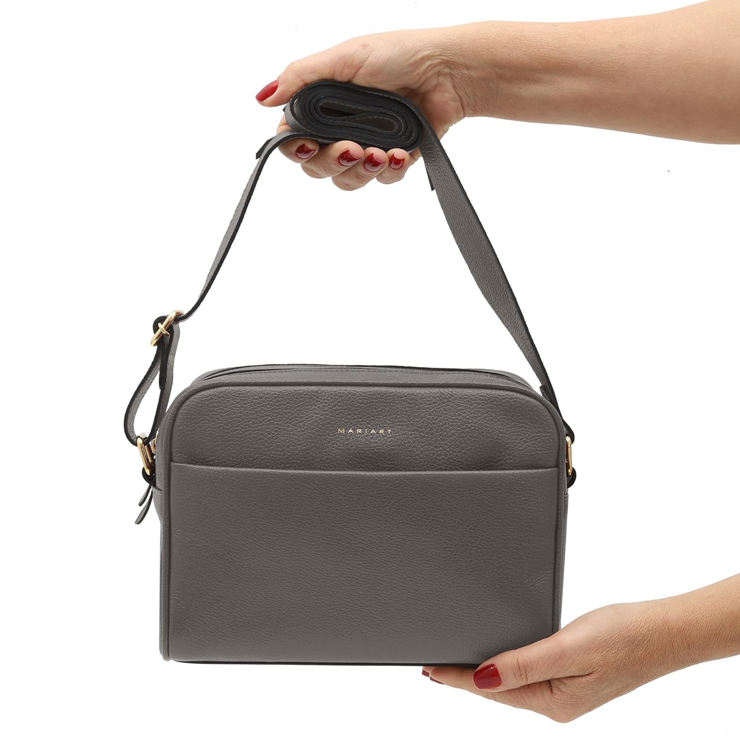 Mariart Pupunha Bolsa Transversal Feminina de Couro Bovino Legítimo em promoção! Veja a oferta e mais achadinhos de Bolsas 5 Hoje é o melhor dia para comprar Mariart Pupunha Bolsa Transversal Feminina de Couro Bovino Legítimo com aquele preço maroto! Promoção! Aproveite a oferta! 5