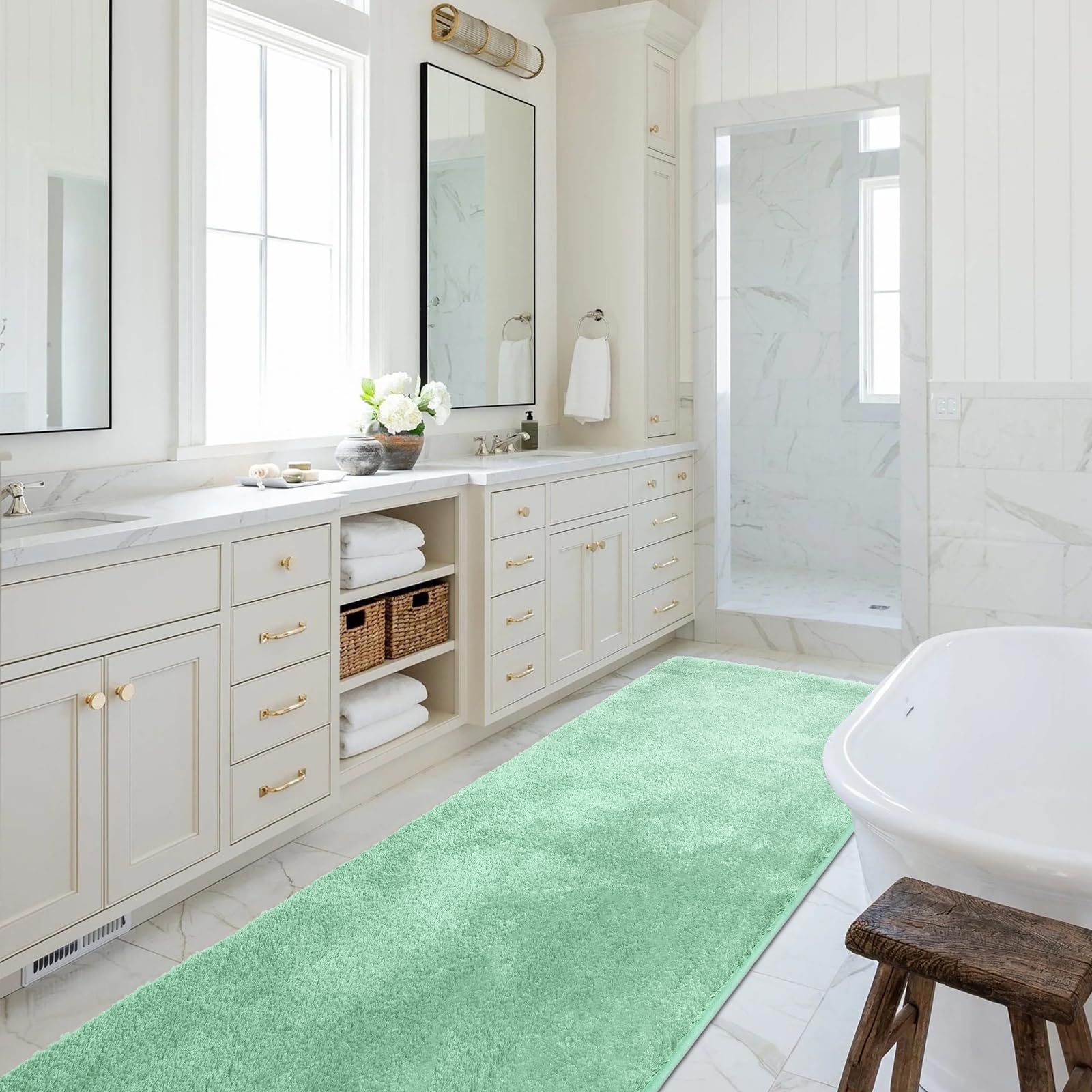 SOANNY Bath Mat, Large Shower & Tub Runner Bathmat Rug, Non-Slip, Machine Washable, Absorbent, Soft Plush Floor Mat for Hallway Kitchen Entryway Laundry Bedside Patio Door, Light Green, 60 x 120 CM
