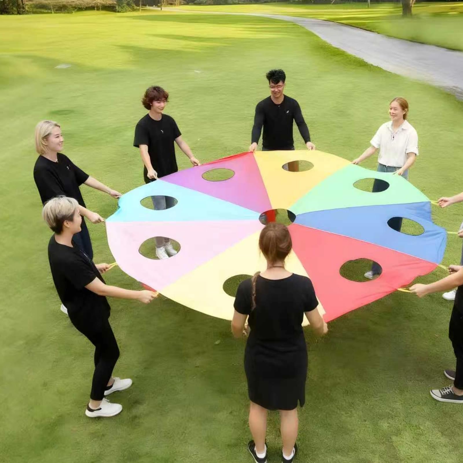 Regenbogen-Spielfallschirm mit 9 Öffnungen, inklusive 4 Luftstäben und Aufblaspumpe, Polyestergewebe, Maulwurf-Schlagspiel, interaktives Aktivitätsspielzeug für drinnen und draußen