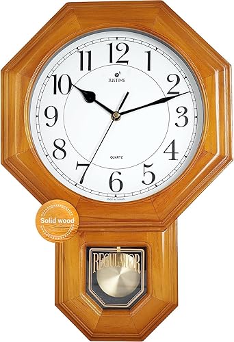 JUSTIME Traditional Schoolhouse - Reloj de pared de péndulo de madera maciza con campanillas cada hora con melodía Westminster (madera natural con