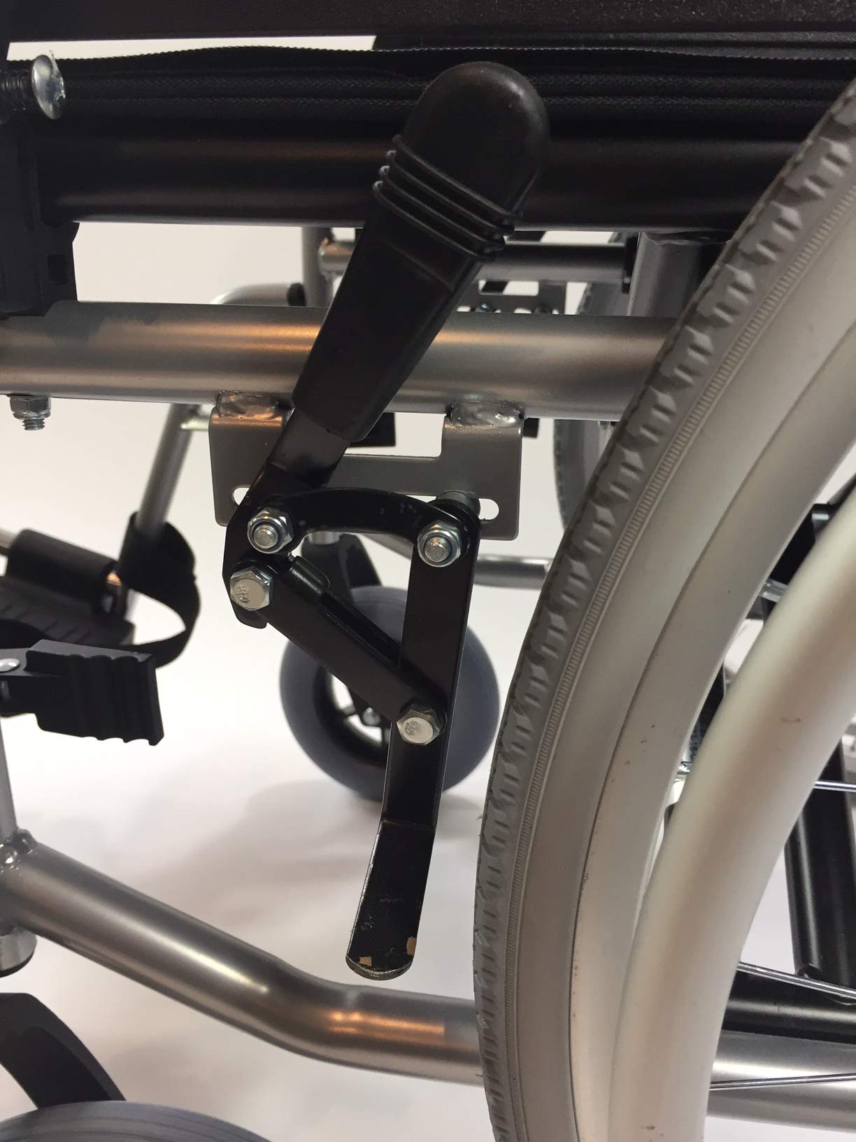 Trendmobil Rollstuhl TMB Faltrollstuhl inkl. Trommelbremse für die Begleitperson - Transportrollstuhl Reiserollstuhl mit Steckachsensystem - Sitzbreite 51 cm
