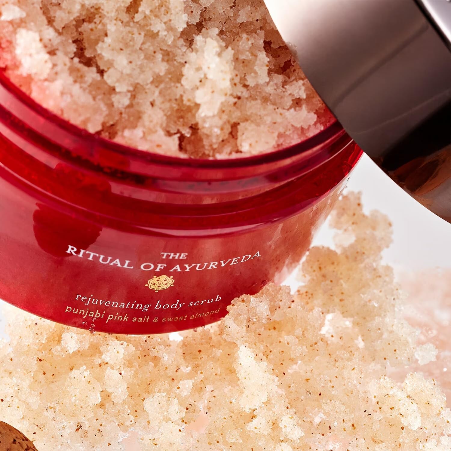 Rituals The Ritual of Ayurveda Odświeżający Scrub do ciała Indian Rose & Punjabi Pink Salt & Sweet Almond 125 g