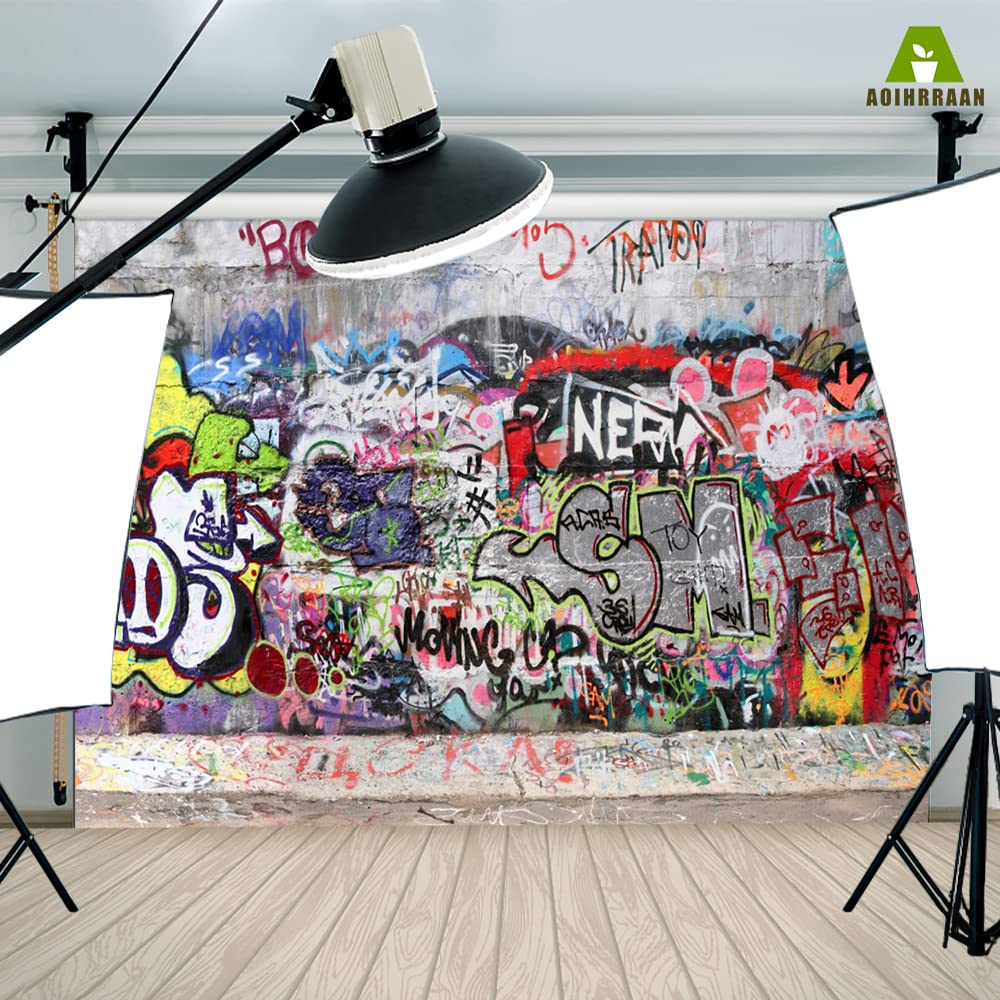 Aoihrraan 3x2,5m Urbano Strada Graffiti Muro Sfondo Vintage Grunge Olio Pittura 80'S 90'S Hip Hop Stile Fotografia Sfondo Concerto Party Western Cowboy Arte Ritratto Foto Studio Oggetti Di Scena