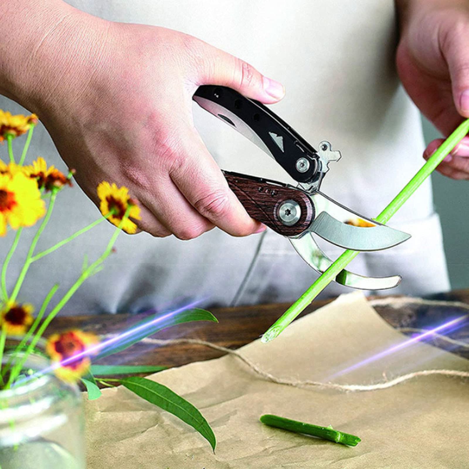 Gartenschere, Grasschere, multifunktionale Handschere für den Pflanzenschnitt im Gartenbau für den professionellen Baum- und Astgarten