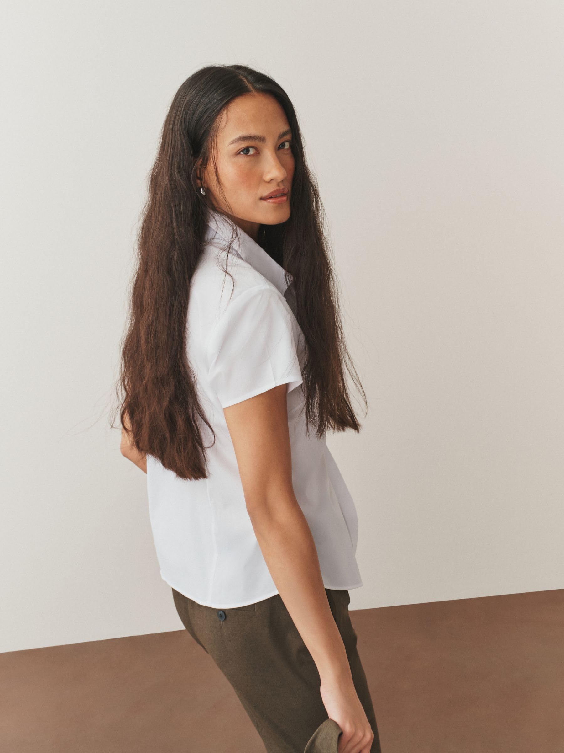 NEXT Femme Chemise Stretch ajustée à Manches Courtes, Lot de 2 | Coupe standard
