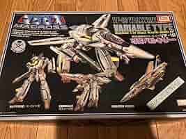 可変バルキリー　プラモデル　エラー商品　イマイ Amazon.co.jp: イマイ 1/72 VF-1S 可変バルキリー 三段変形