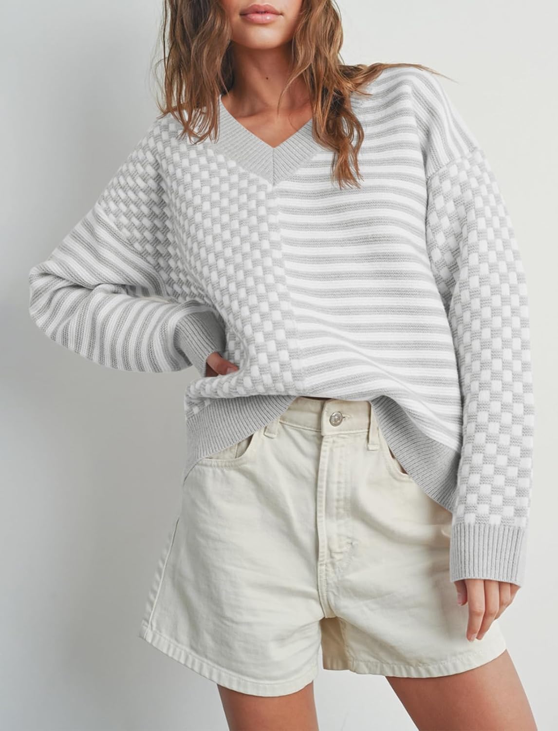 Saodimallsu Womens Checkered Striped Sweater V Neck Long Sleeve Fall Trendy Loose Knit Cozy Pullover Tops - Image 4