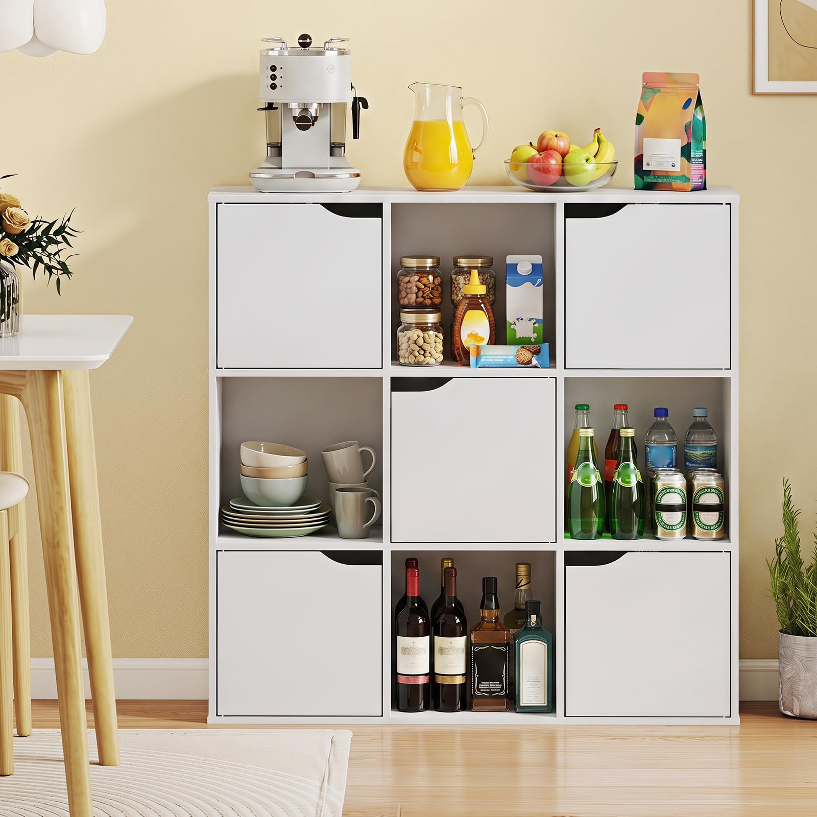 COSTWAY Bibliothèque Étagère de Rangement 9 Cases, Armoire de Rangement avec 4 Cubes Ouverts 28 x 28 cm, 5 Compartiments avec Porte, Meuble de Rangement pour Salon, Bureau, Chambre, Blanc