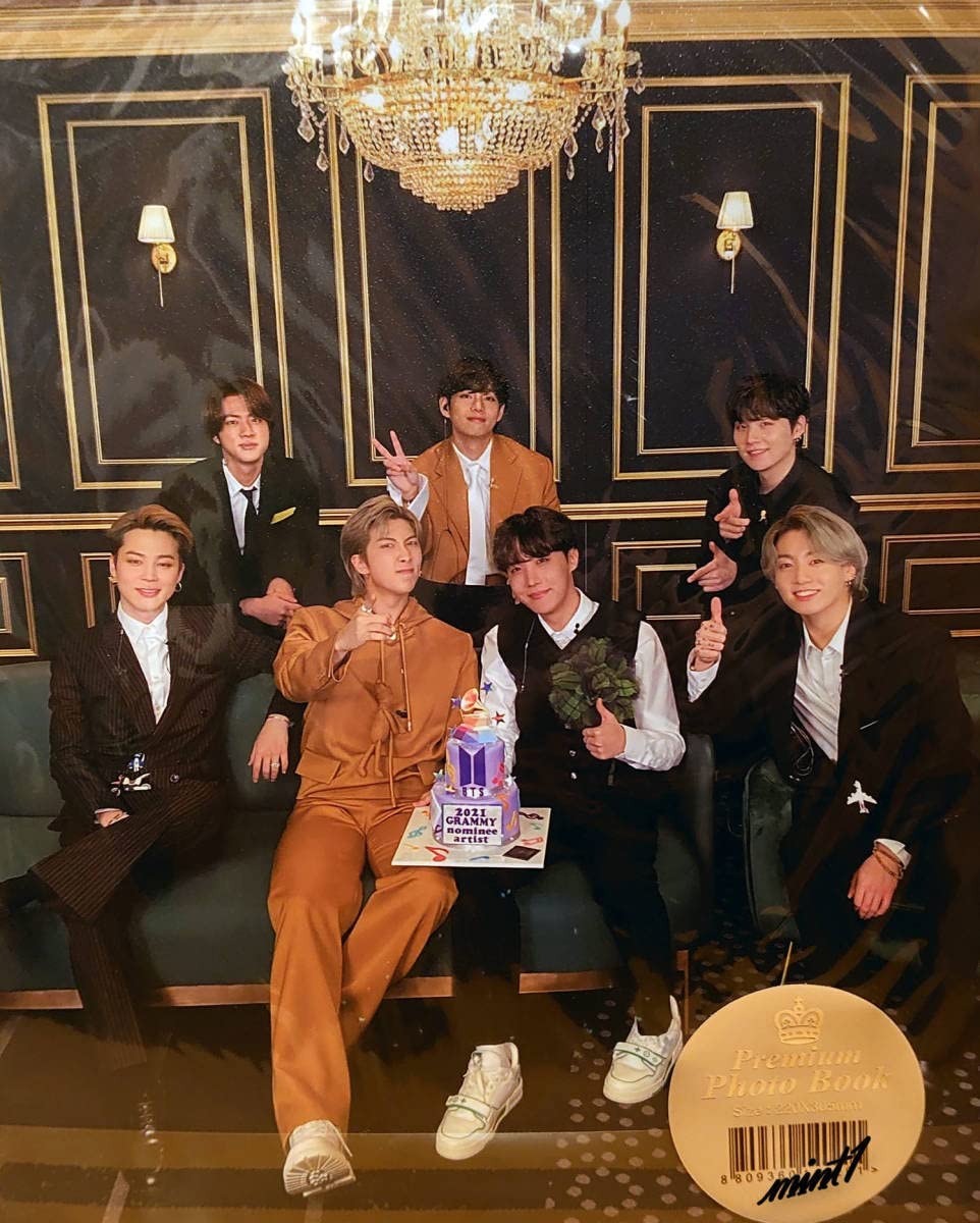 防弾少年団(BTS) - 【大ボリューム3冊構成】JIN photo book 楽天市場】【最大2000円OFF☆日本限定特典フォトカード付き】BTS