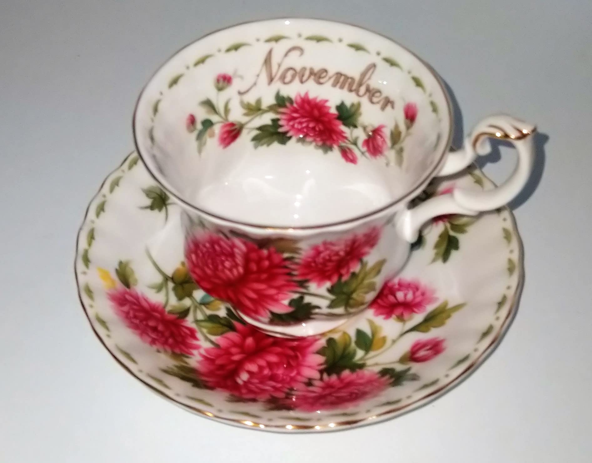 Tazza da collezione/Royal Albert/Novembre/Flower of the month/1 tazza e 1 piattino/grande/originale/Bone China