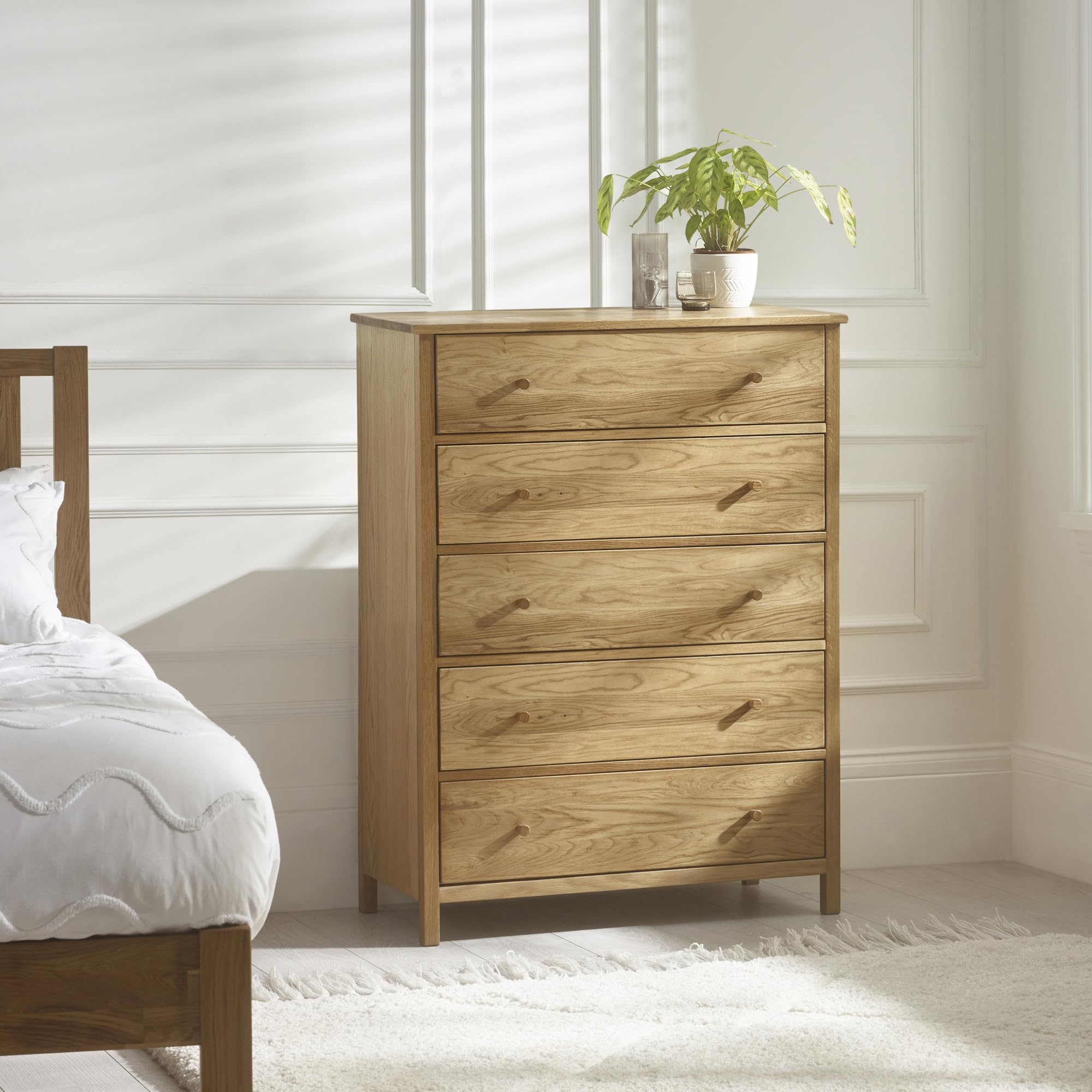 Julian Bowen Coxmoor 5 Drawer Oak Wide Chest Of Drawers